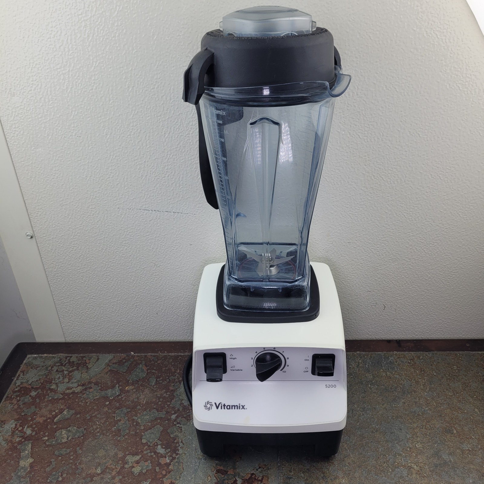 Vitamix 5200 Blender VM0103 64 oz Variable Speed White Tested Works Vitamix 5200 Blender VM0103 64 oz Variable Speed White Tested Works