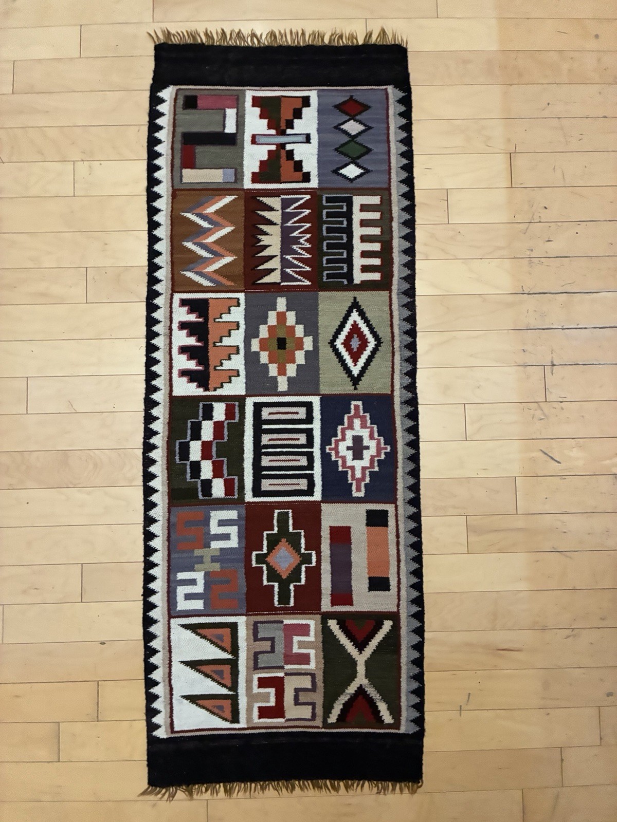 Vtg Peruvian Handwoven Tapestry Runner Wall Andean Folk Art Textile Decor-62x21”
