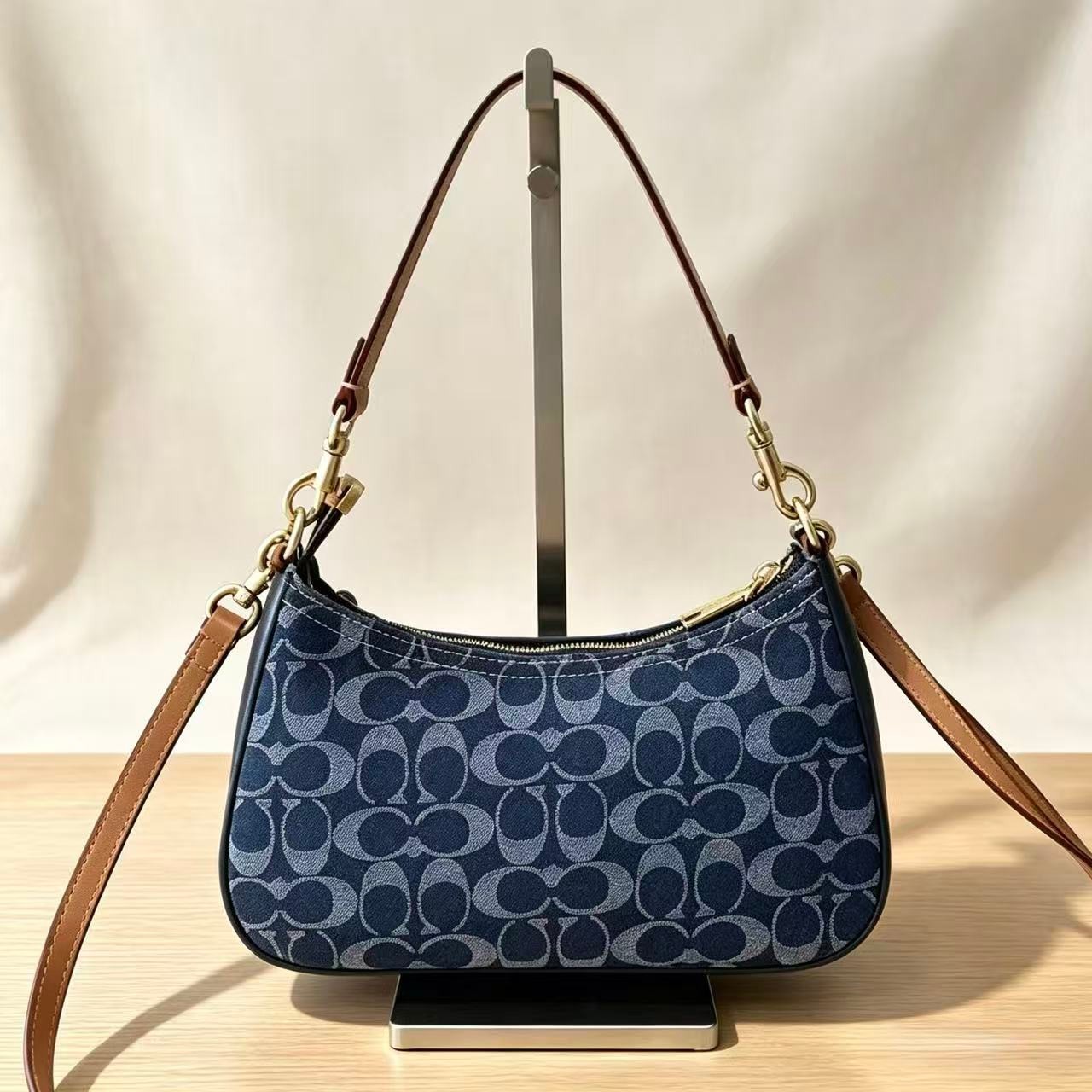 NWT Coach CAF82 Teri Shoulder Bag Signature Denim Natural Blue NWT Coach CAF82 Teri Shoulder Bag Signature Denim Natural Blue