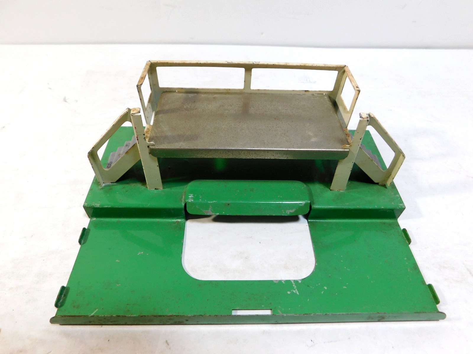 Vintage Lionel Post War O Scale Green Metal Milk Car Platform 3462P (NB#1)
