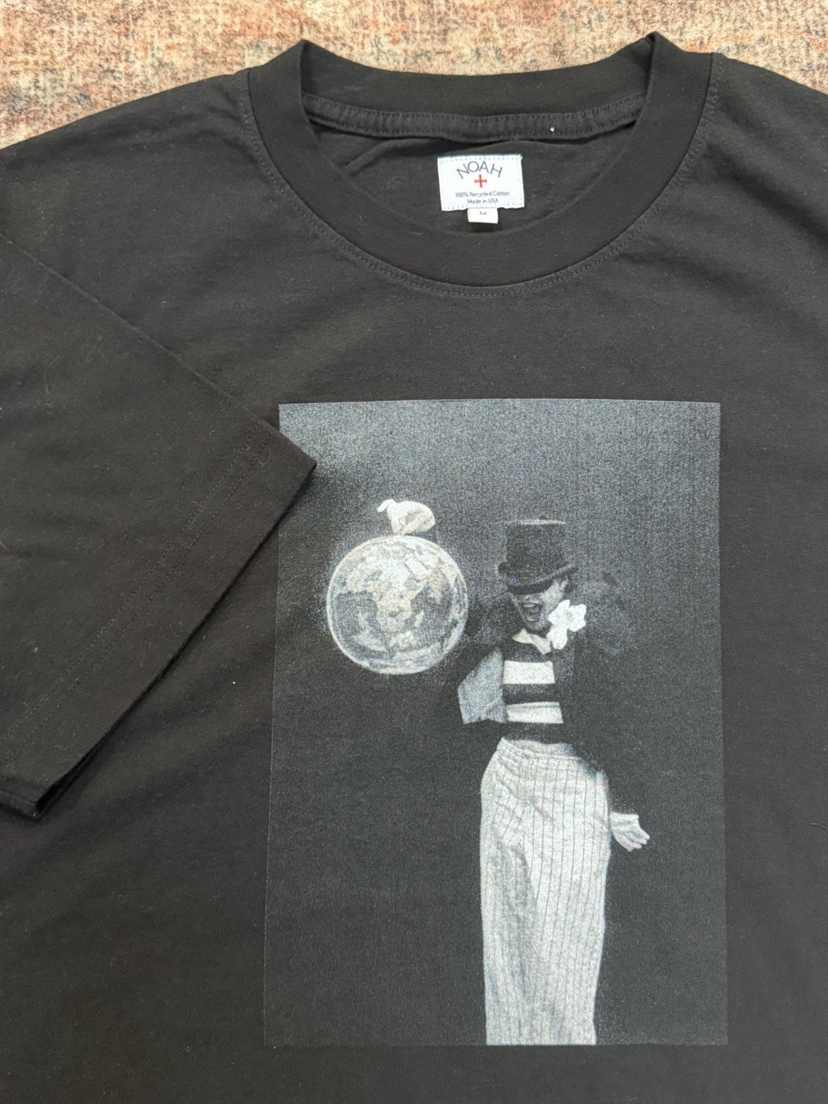 NOAH NYC Globe Graphic T-Shirt Men’s Large Black Made in USA (multiple sizes)