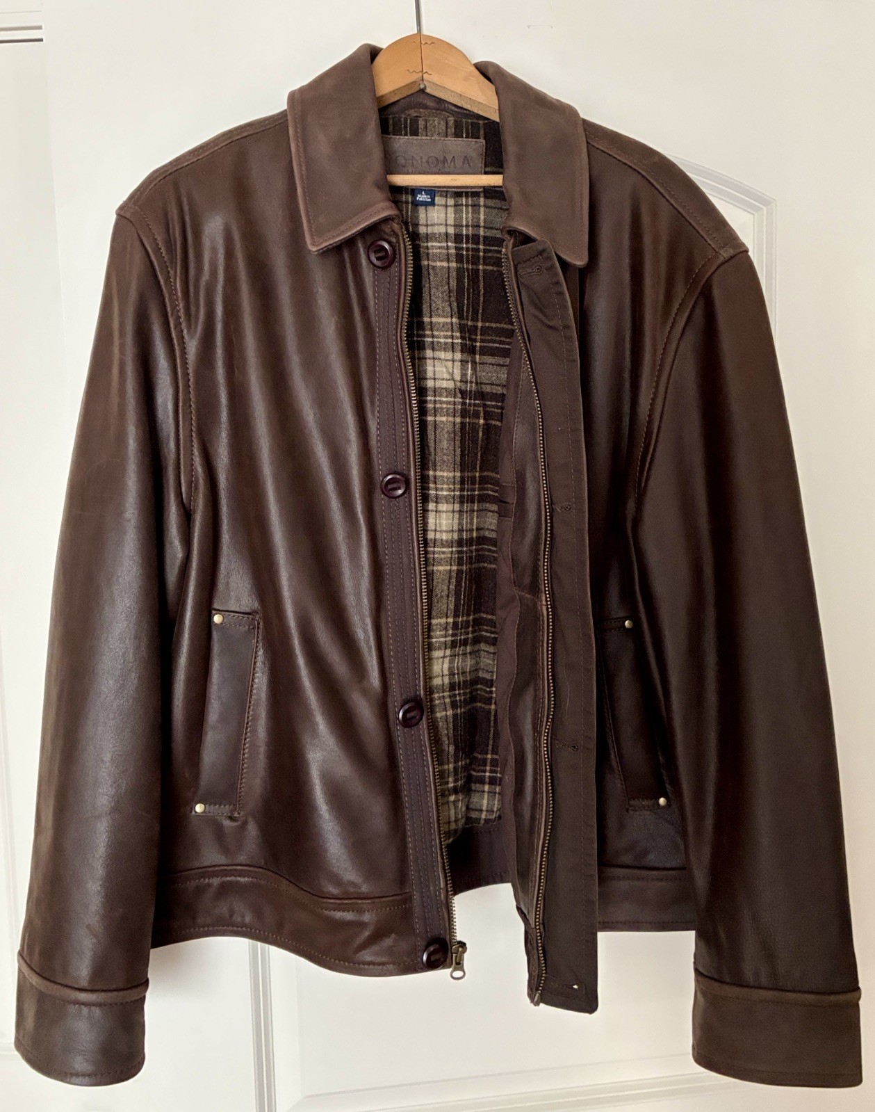 Sonoma Men\'s Genuine Leather Jacket Distressed Brown Large Full Zip Lined EUC Sonoma Men\'s Genuine Leather Jacket Distressed Brown Large Full Zip Lined EUC