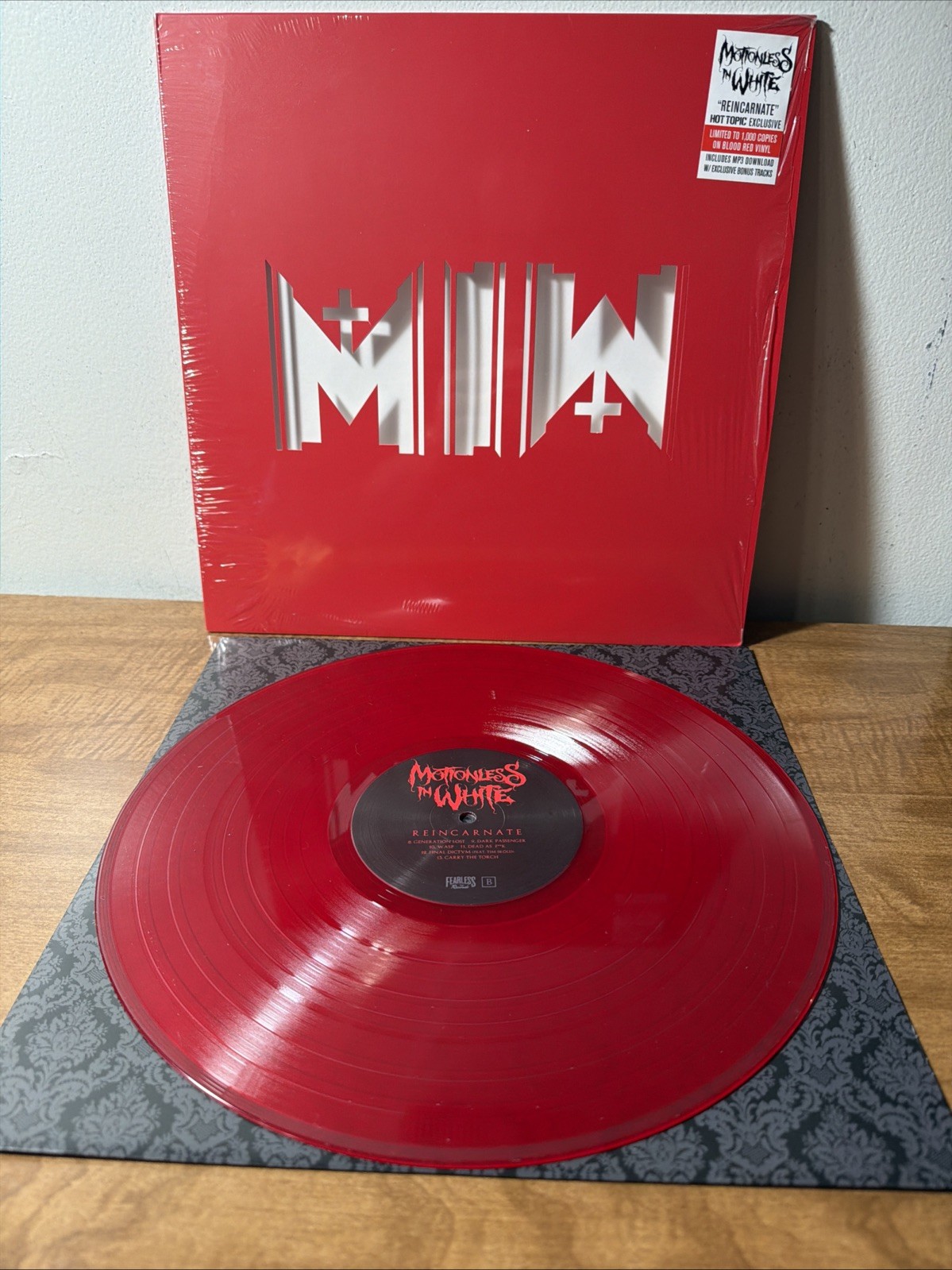 MOTIONLESS IN WHITE Reincarnate LP 2014 Hot Topic Blood Red Vinyl RARE NEW/ 1000 MOTIONLESS IN WHITE Reincarnate LP 2014 Hot Topic Blood Red Vinyl RARE NEW/ 1000