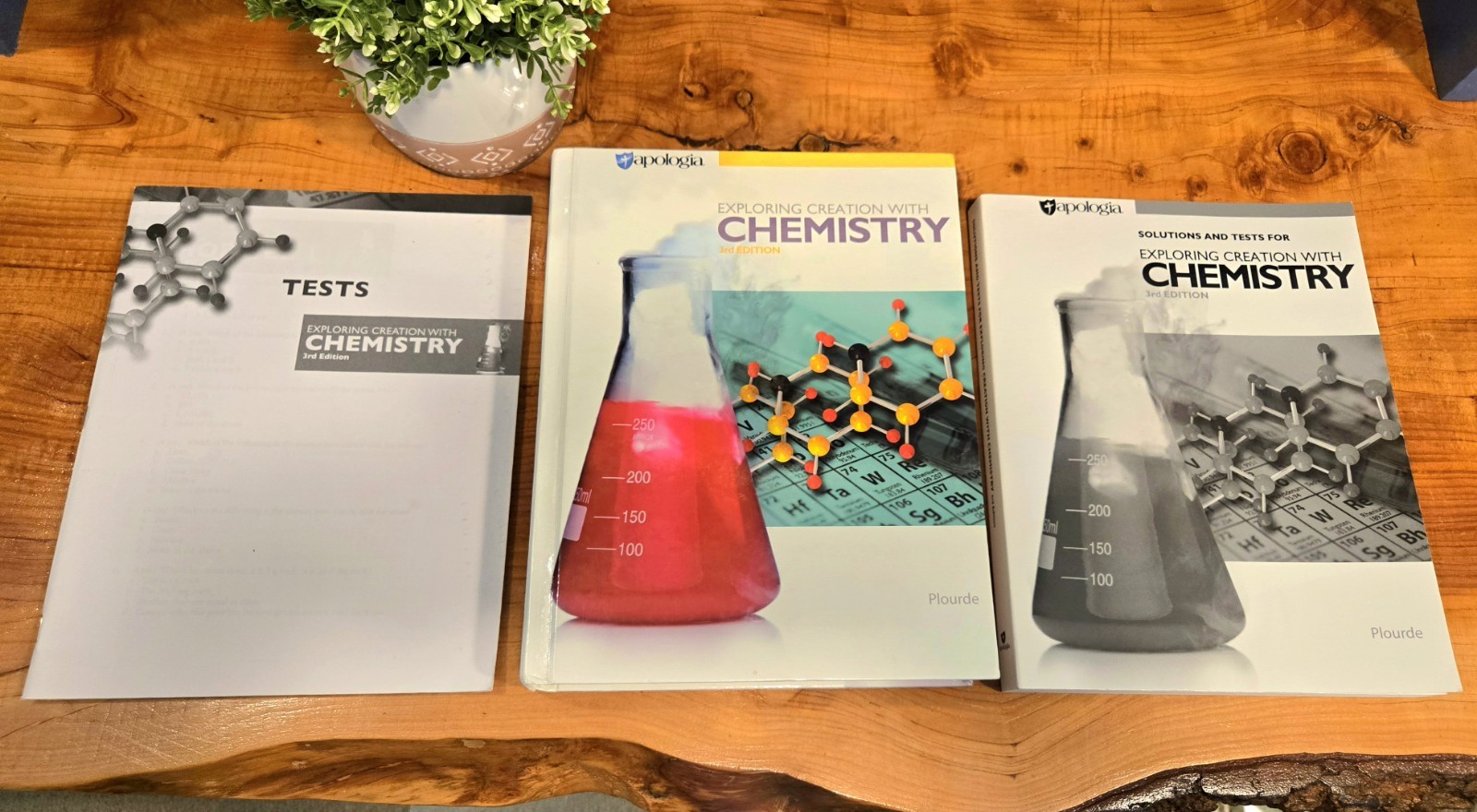 Apologia Exploring Creation with Chemistry 3rd Ed. LIKE-NEW SET 📚 Apologia Exploring Creation with Chemistry 3rd Ed. LIKE-NEW SET 📚