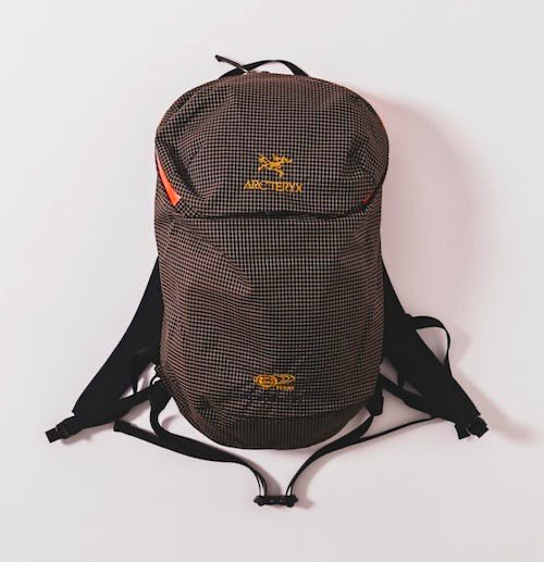 Arc'teryx x BEAMS Konseal 15 Backpack 11-20L Black/Orange Nylon Zip Arc'teryx x BEAMS Konseal 15 Backpack 11-20L Black/Orange Nylon Zip