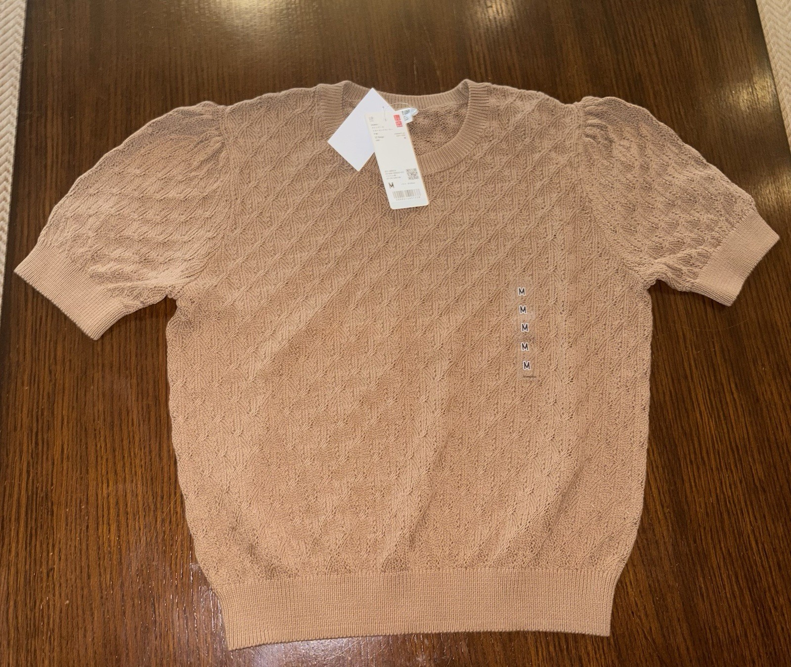 Uniqlo Women\'s cropped Blouse tan/brown size M New Uniqlo Women\'s cropped Blouse tan/brown size M New