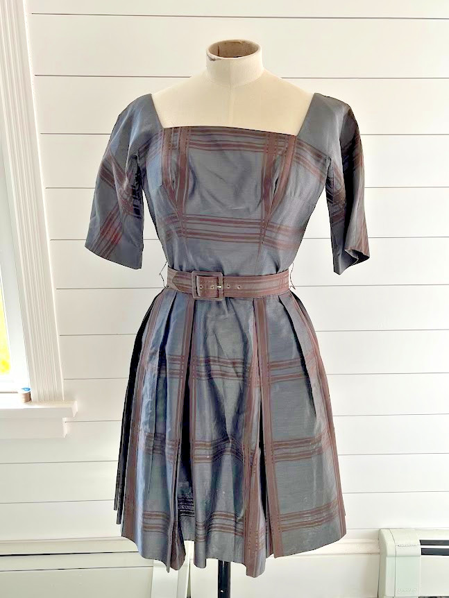 Vintage 1950\'s Metallic Silver Silk Gown - Full Skirt - Dress - XS / S
