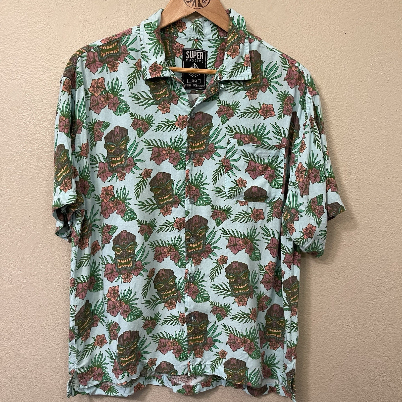 Super Massive Men’s Tropical Tiki Hawaii Shirt Short Sleeve Vacation Beach Sz L