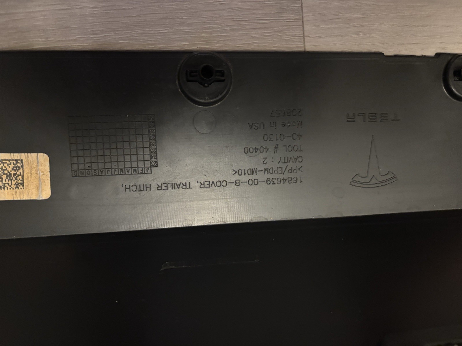 OEM 2024 Tesla Cybertruck Rear Trailer Hitch Cover Panel Assembly 1896373 OEM 2024 Tesla Cybertruck Rear Trailer Hitch Cover Panel Assembly 1896373