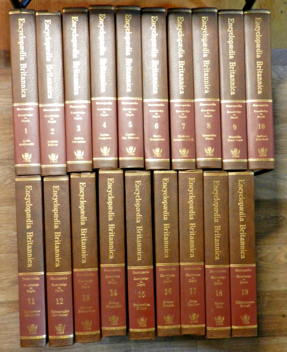 VTG Encyclopaedia Britannica Macropaedia  1768  19 Volume Set Printed 1979 (W32J