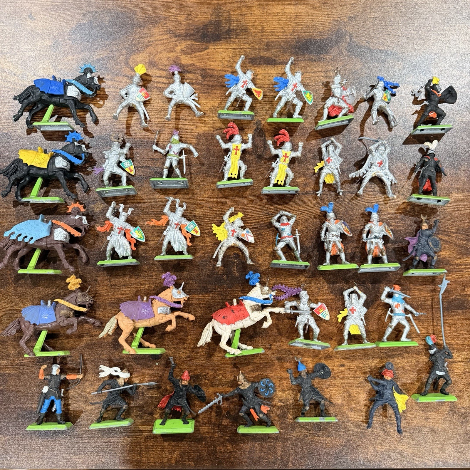 Vintage Britains Deetail Medieval Knights Saracens 37 Pc Lot Horses Made England