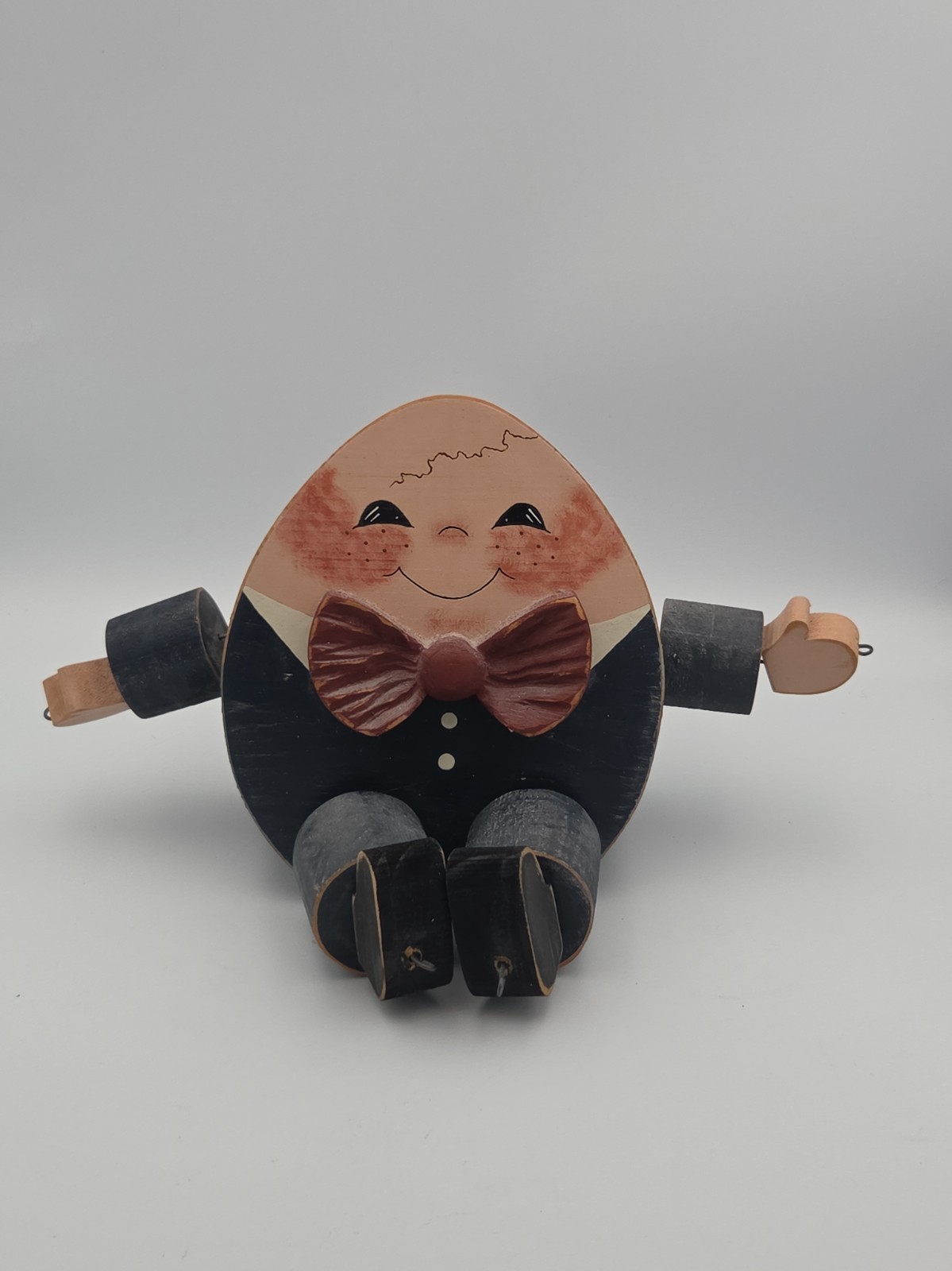 Vintage Folk Art Wooden Humpty Dumpty Figure Block Primitive Handmade Décor Vintage Folk Art Wooden Humpty Dumpty Figure Block Primitive Handmade Décor