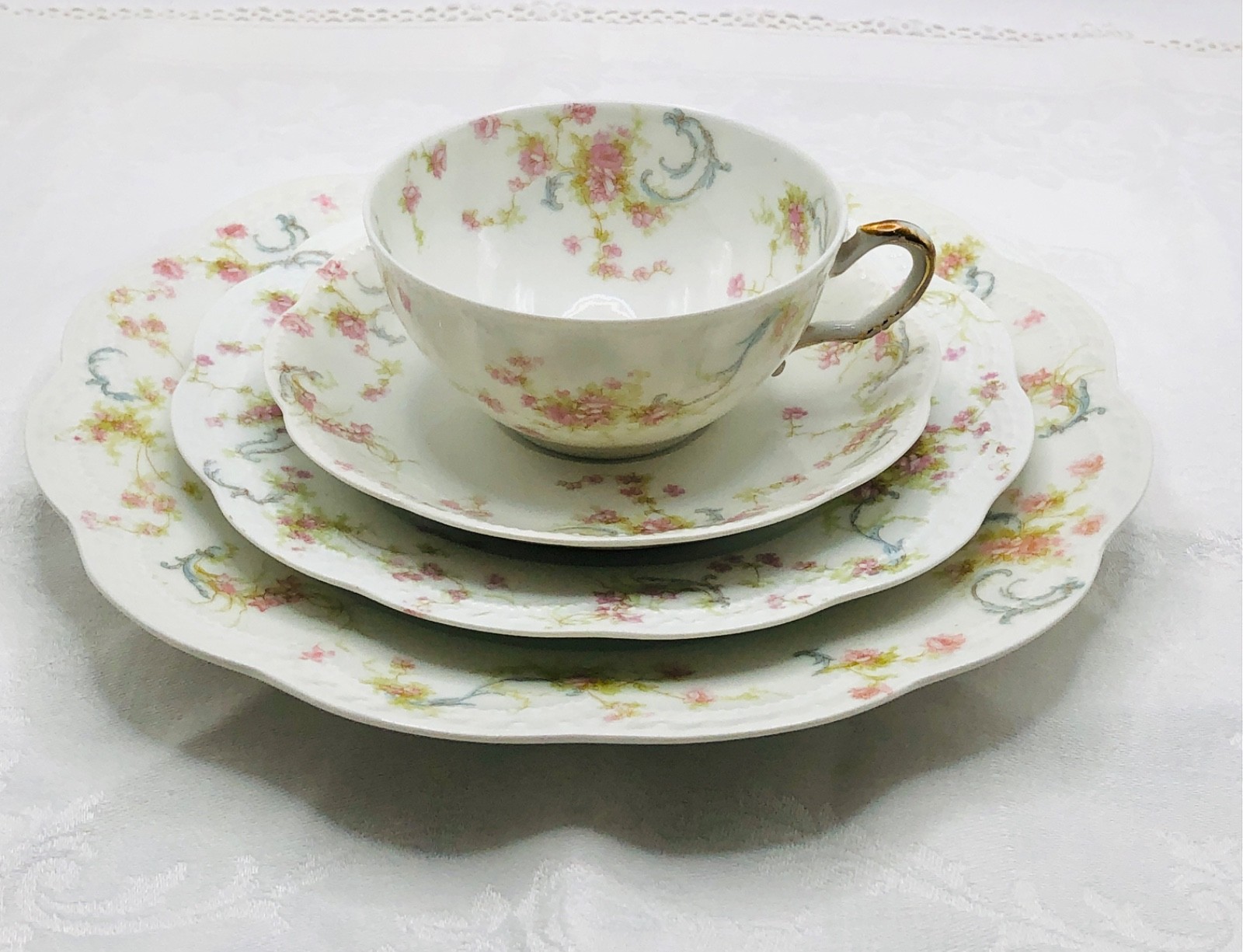 Antique Theodore Haviland PRINCESS 4 Pc Place Setting Antique Theodore Haviland PRINCESS 4 Pc Place Setting