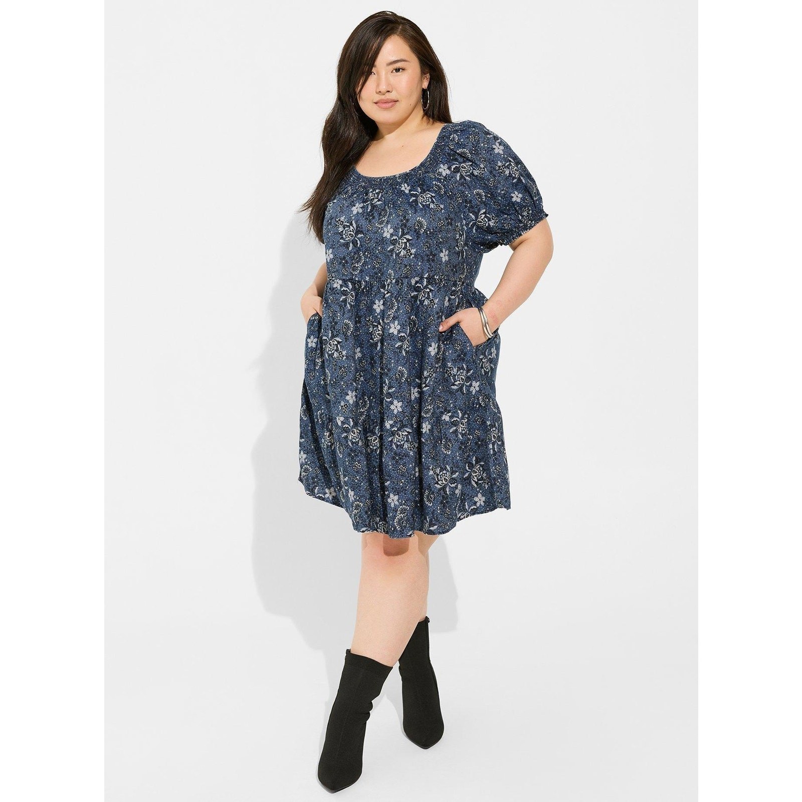 Torrid NWT Floral Chambray Puff Sleeve Smocked Mini Dress Womens 2 2X Pockets
