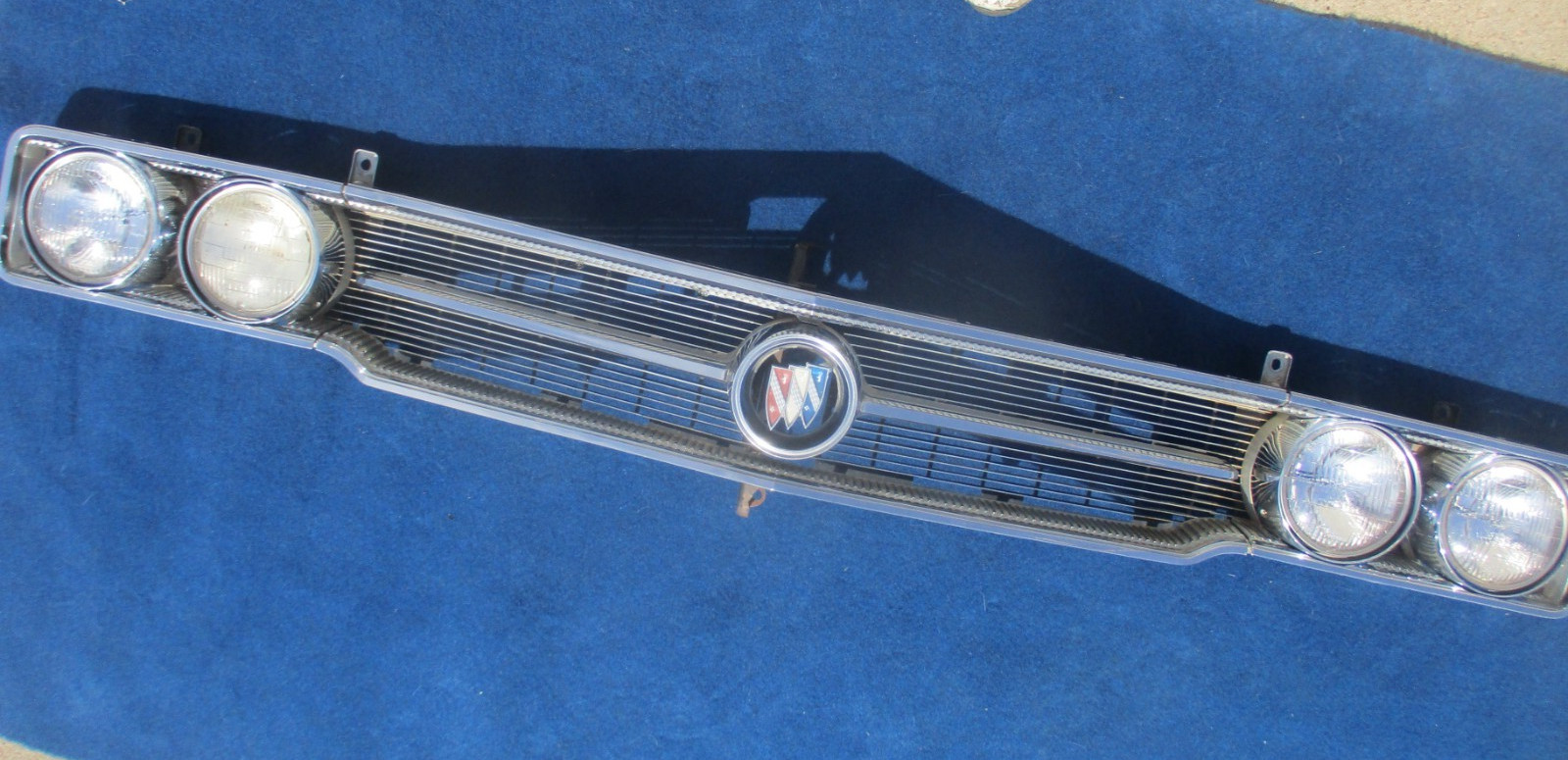 1964 Buick Wildcat Grill Unit w/ Headlights Original OEM GM Very Nice Chrome 1964 Buick Wildcat Grill Unit w/ Headlights Original OEM GM Very Nice Chrome