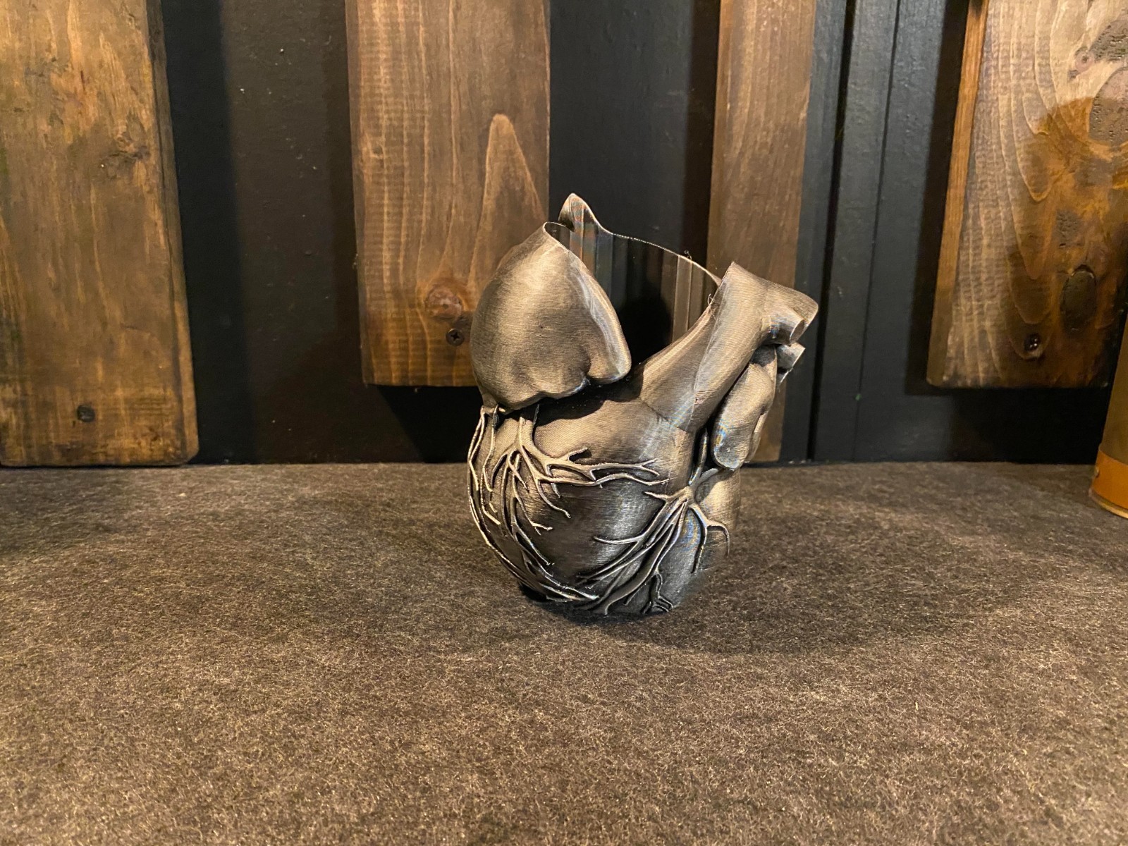 Vintage style Detailed Heart Flower Pot Planter Pencil Cup Vintage style Detailed Heart Flower Pot Planter Pencil Cup