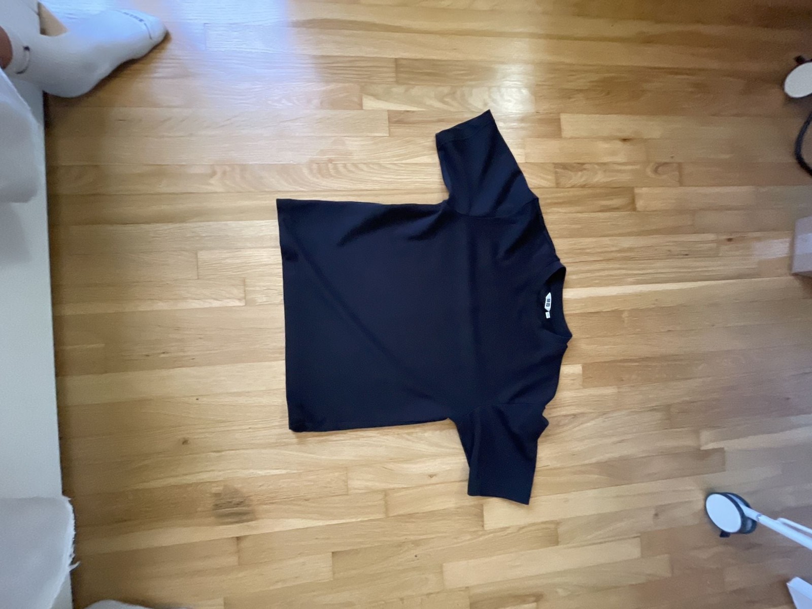 UNIQLO U T-Shirt Size S Black Crew Neck Short Sleeve UNIQLO U T-Shirt Size S Black Crew Neck Short Sleeve