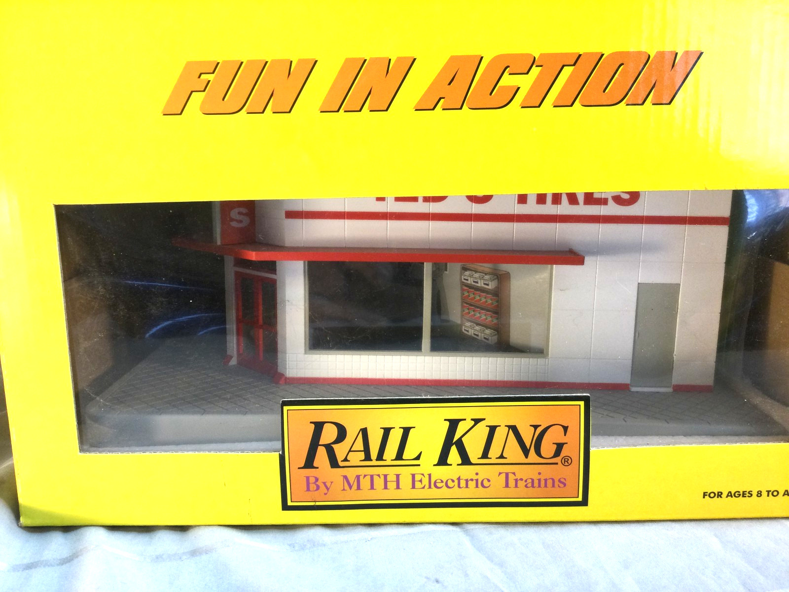 MTH Rail King 30-90216 Ted\'s Tires Single Story Corner Shop New In Box MTH Rail King 30-90216 Ted\'s Tires Single Story Corner Shop New In Box