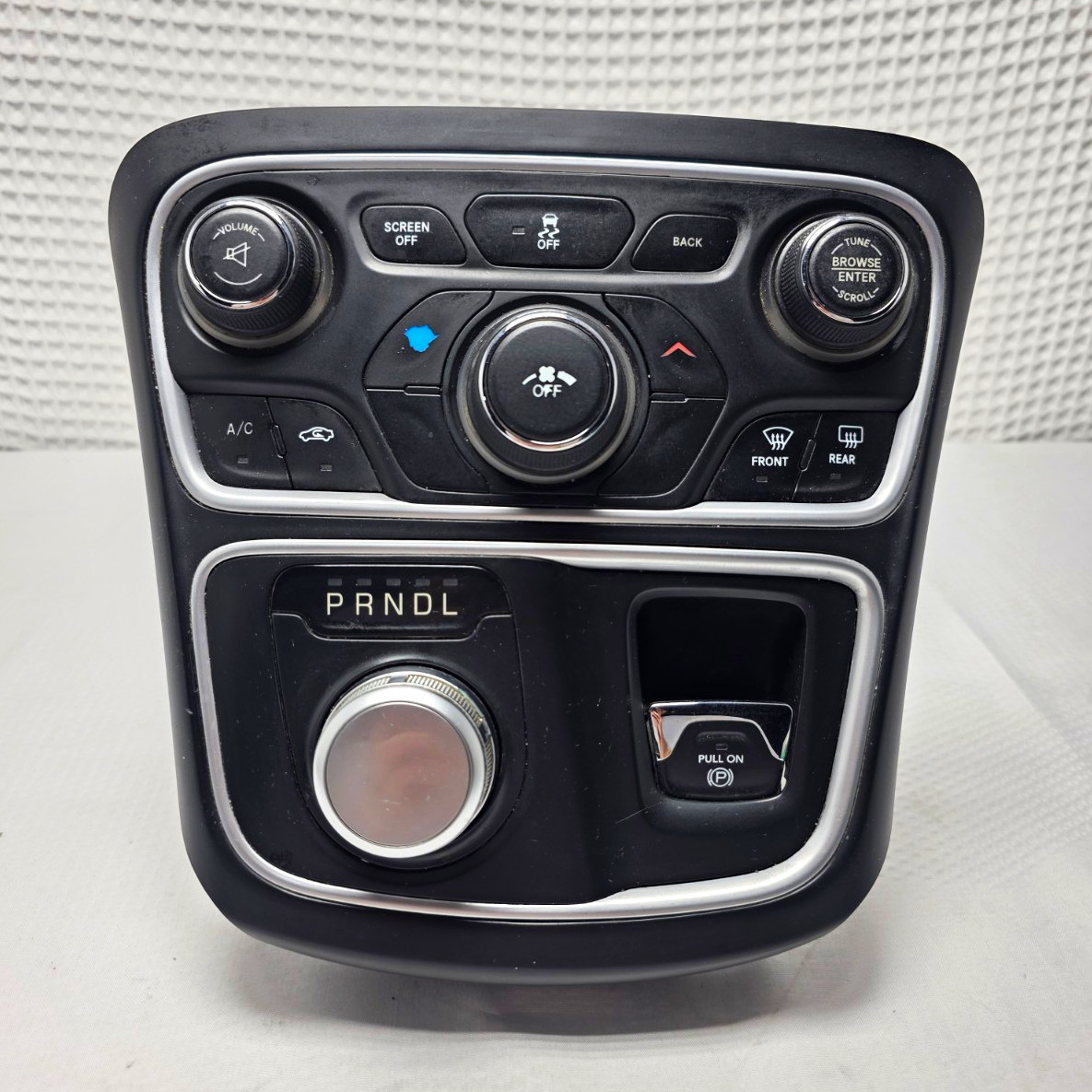 2015-2017 Chrysler 200 Center Dash Climate Radio Control Panel Shifter OEM 2015-2017 Chrysler 200 Center Dash Climate Radio Control Panel Shifter OEM