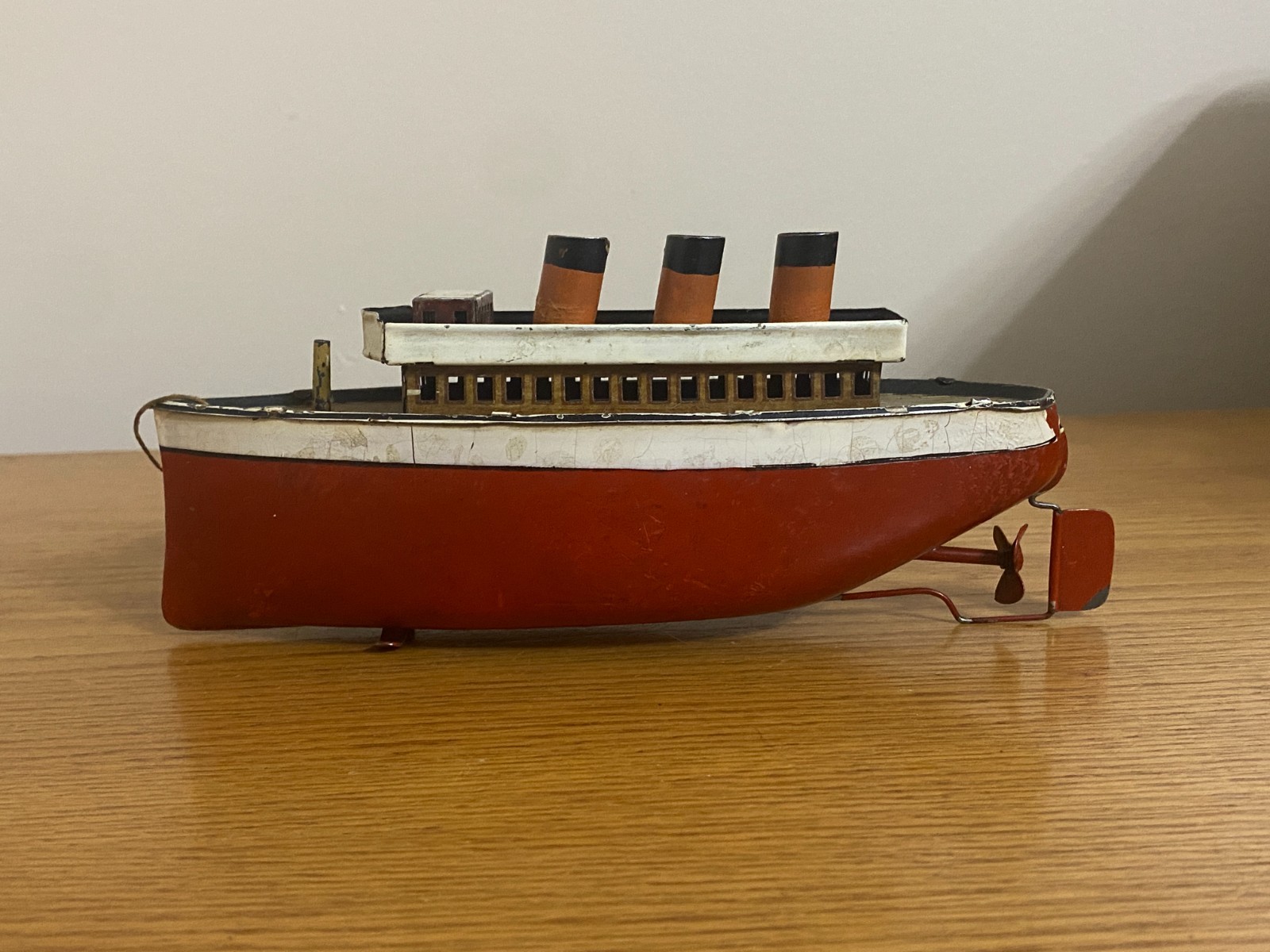GBN Bing Tin Toy Windup Ocean Liner Toy Boat A4-18
