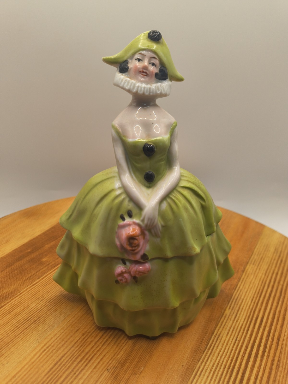 Vtg German Porcelain Pierrot Pierrette Lady Powder Box Trinket Jar Green Germany Vtg German Porcelain Pierrot Pierrette Lady Powder Box Trinket Jar Green Germany