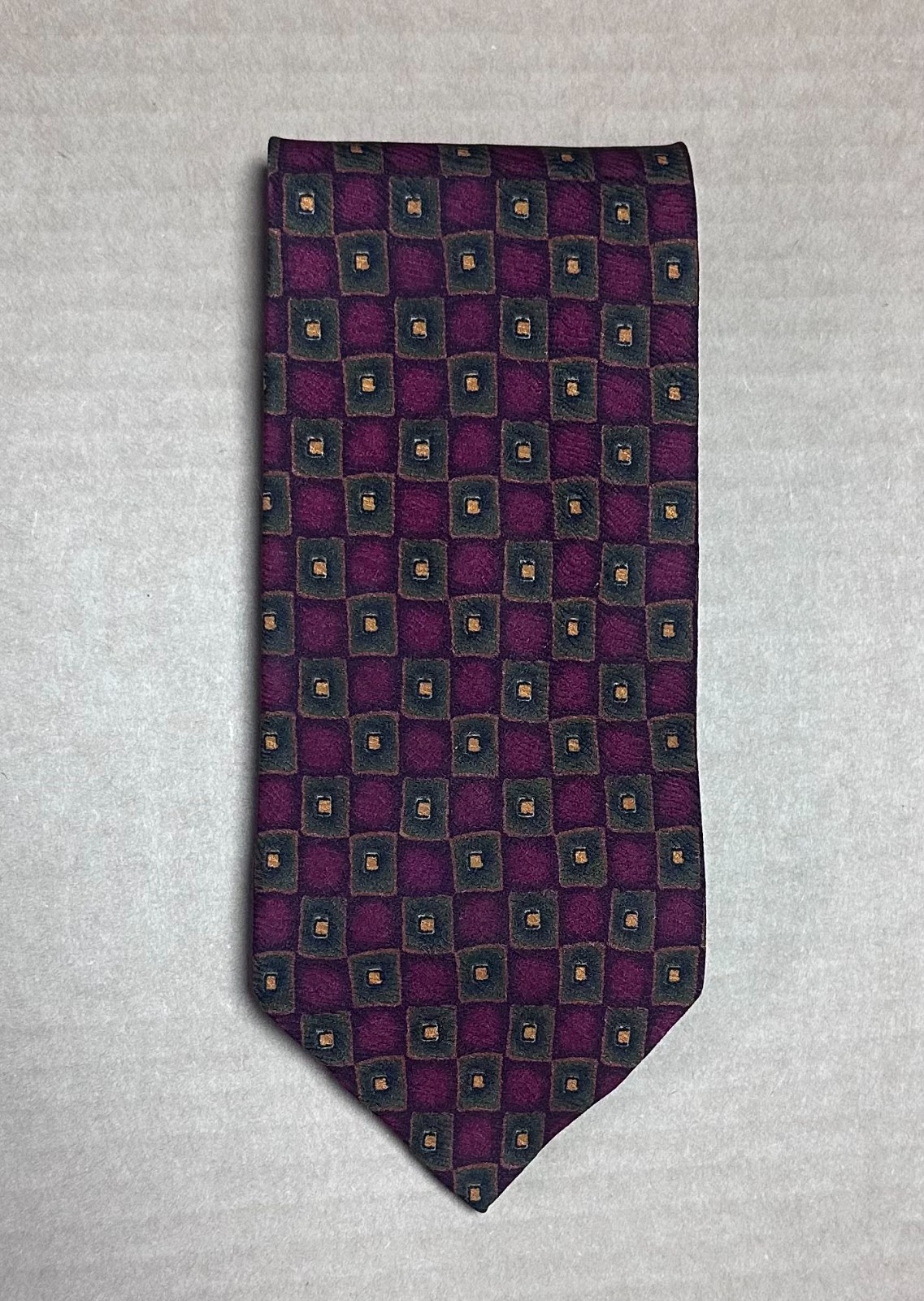 Vintage J.Z. Richards Men’s 100% Silk Tie Burgundy/Olive Geometric Made in USA Vintage J.Z. Richards Men’s 100% Silk Tie Burgundy/Olive Geometric Made in USA