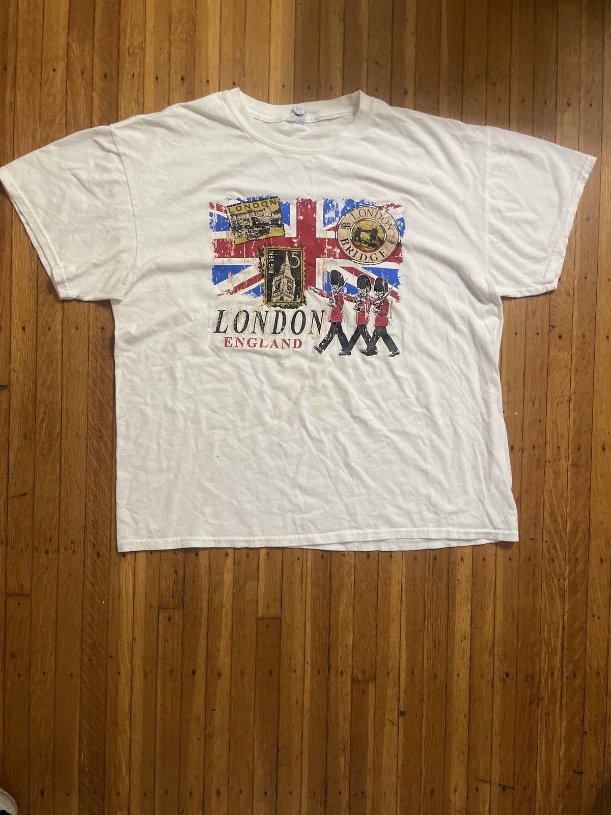 Vintage London England Souvenir T-Shirt with Union Jack and Guards Vintage London England Souvenir T-Shirt with Union Jack and Guards