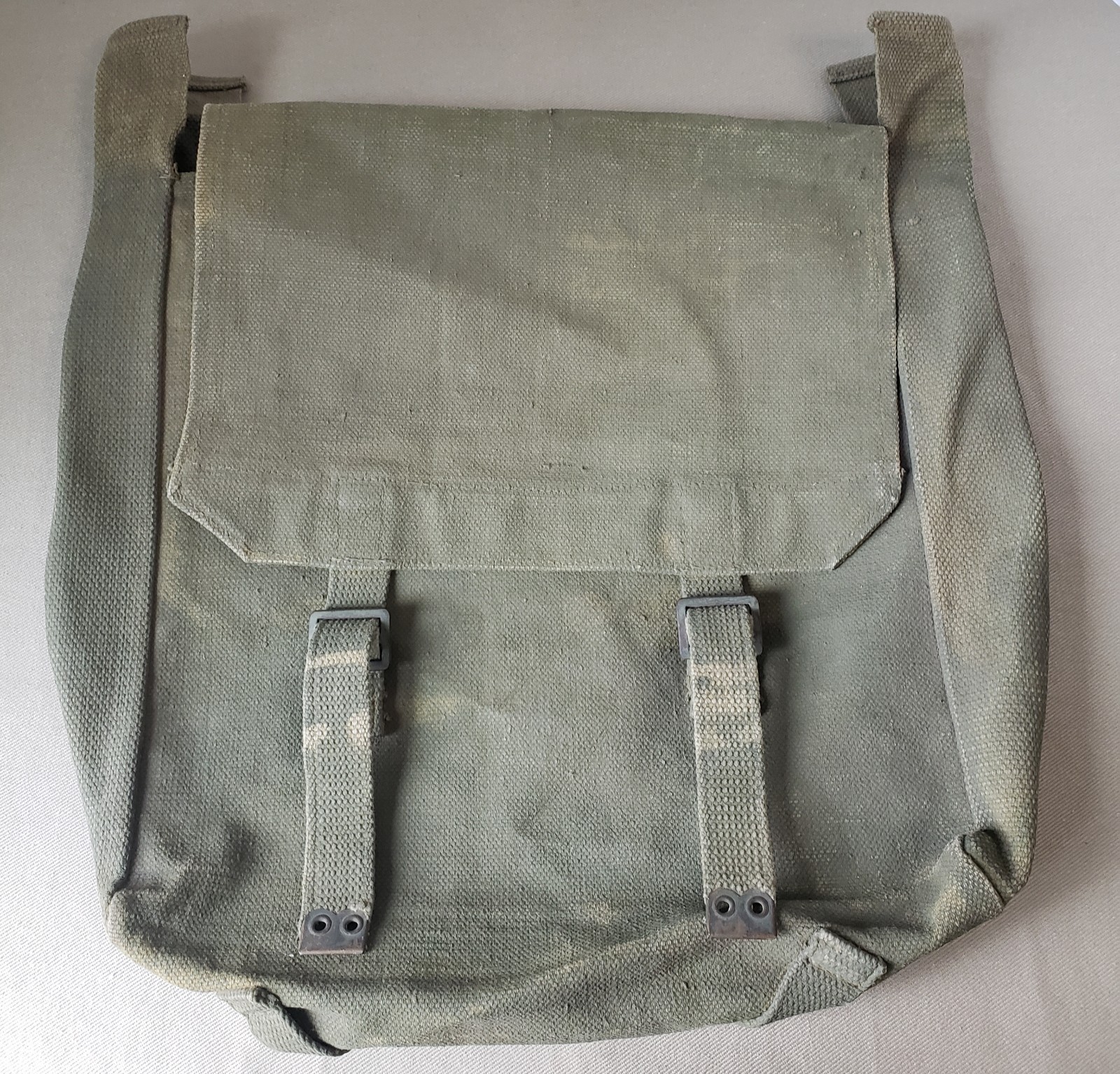 ORIGINAL WWII BRITISH CANADIAN P1937 FIELD PACK BACKPACK (MISSING STRAPS) ORIGINAL WWII BRITISH CANADIAN P1937 FIELD PACK BACKPACK (MISSING STRAPS)