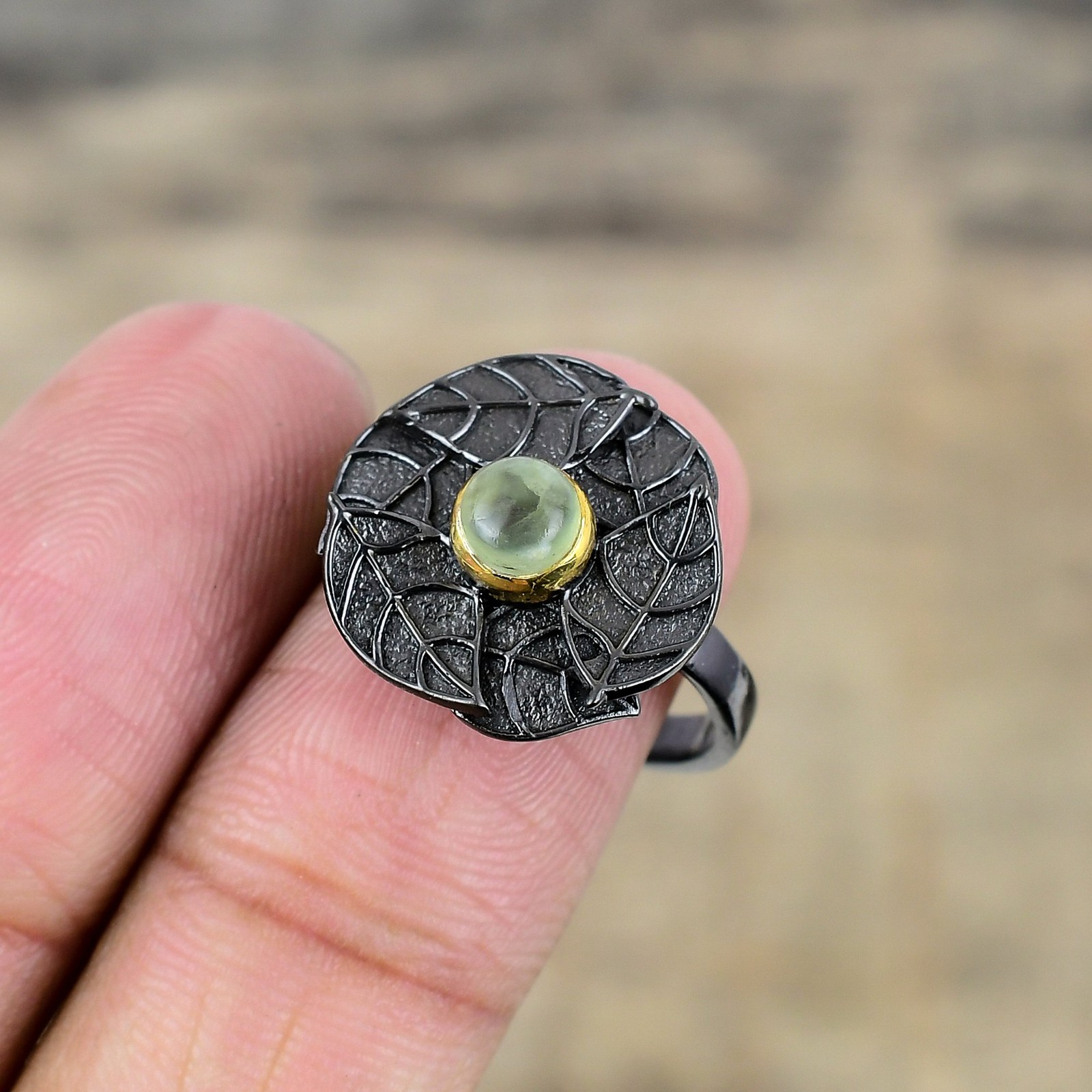 Prehnite - South Africa Black And Gold Plated 925 Sterling Silver Ring S.8 R8724