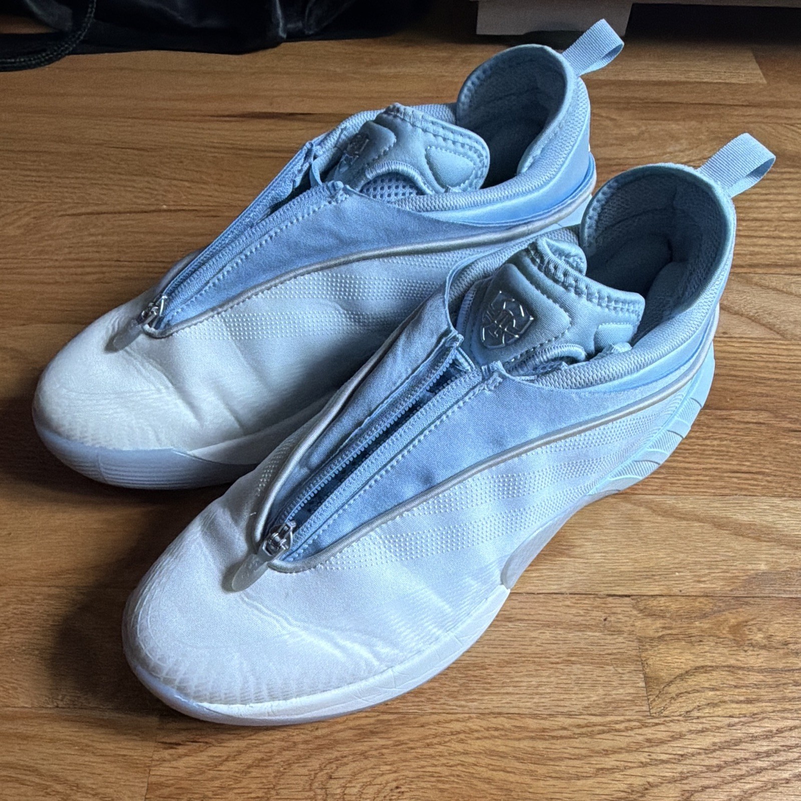 adidas D.O.N. Issue #7 Men’s Basketball Low Top Sneaker Size 10 Blue/White 2025 adidas D.O.N. Issue #7 Men’s Basketball Low Top Sneaker Size 10 Blue/White 2025