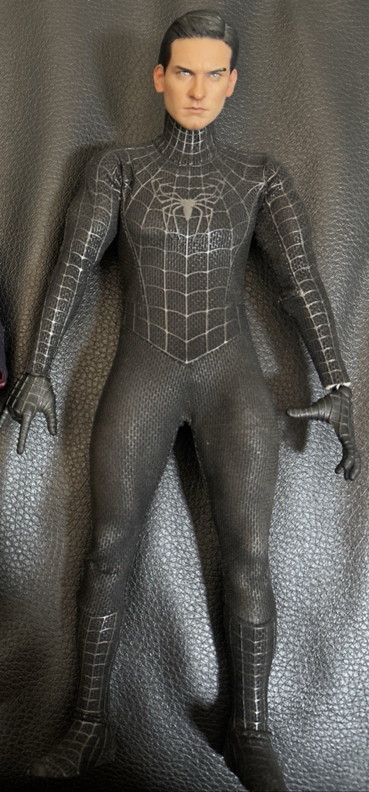 Hot Toys Spider-Man 3 Tobey Maguire 1/6 Scale 12 inch Action Figure Hot Toys Spider-Man 3 Tobey Maguire 1/6 Scale 12 inch Action Figure