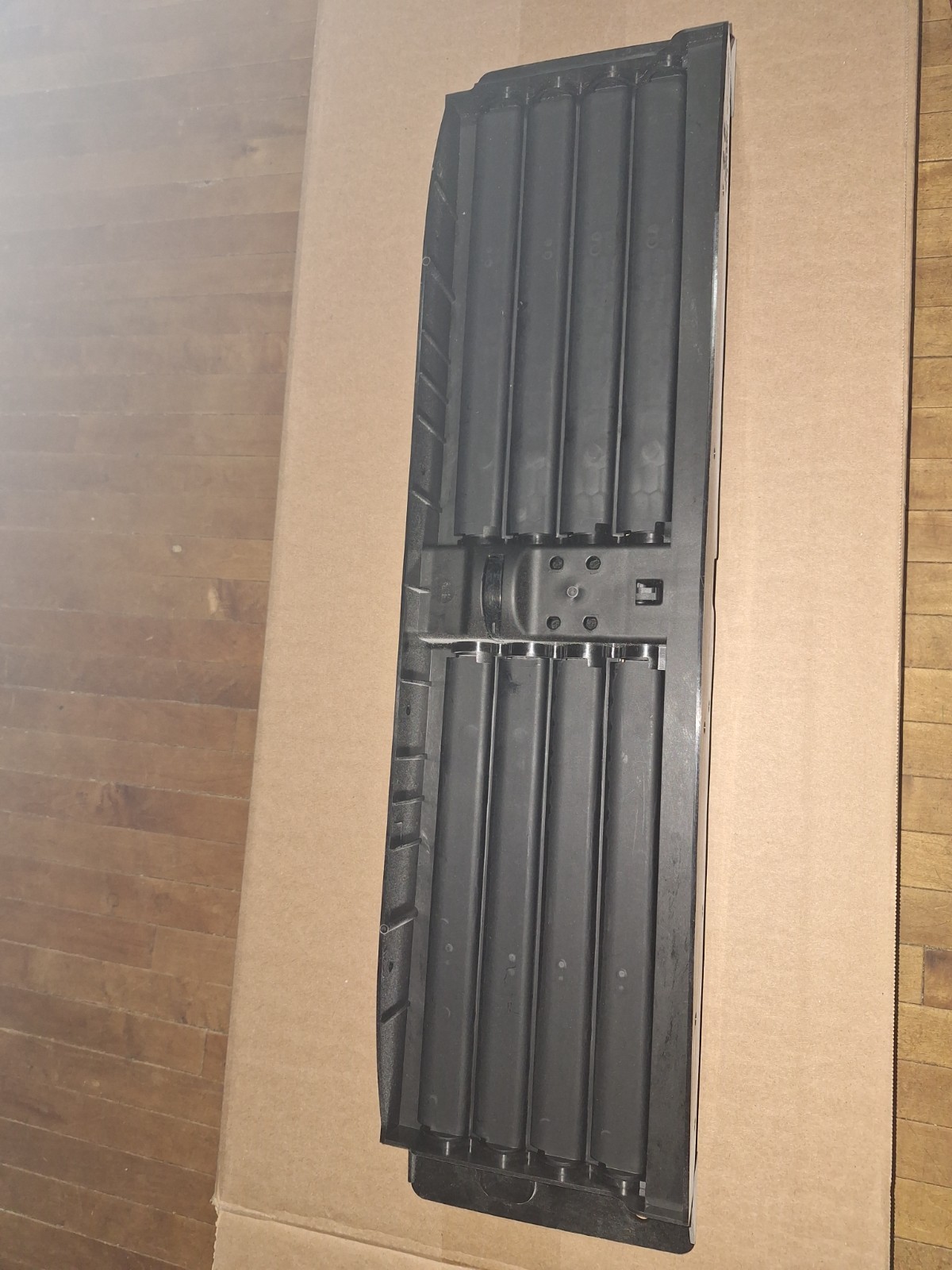 Genuine Mopar Lower Active Shutter Grille 68488785AE Genuine Mopar Lower Active Shutter Grille 68488785AE