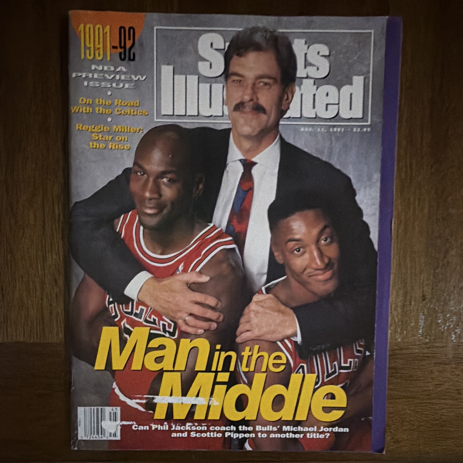 Sports Illustrated 11/11/1991 NBA Preview “Man in the Middle” Jordan Bulls Sports Illustrated 11/11/1991 NBA Preview “Man in the Middle” Jordan Bulls