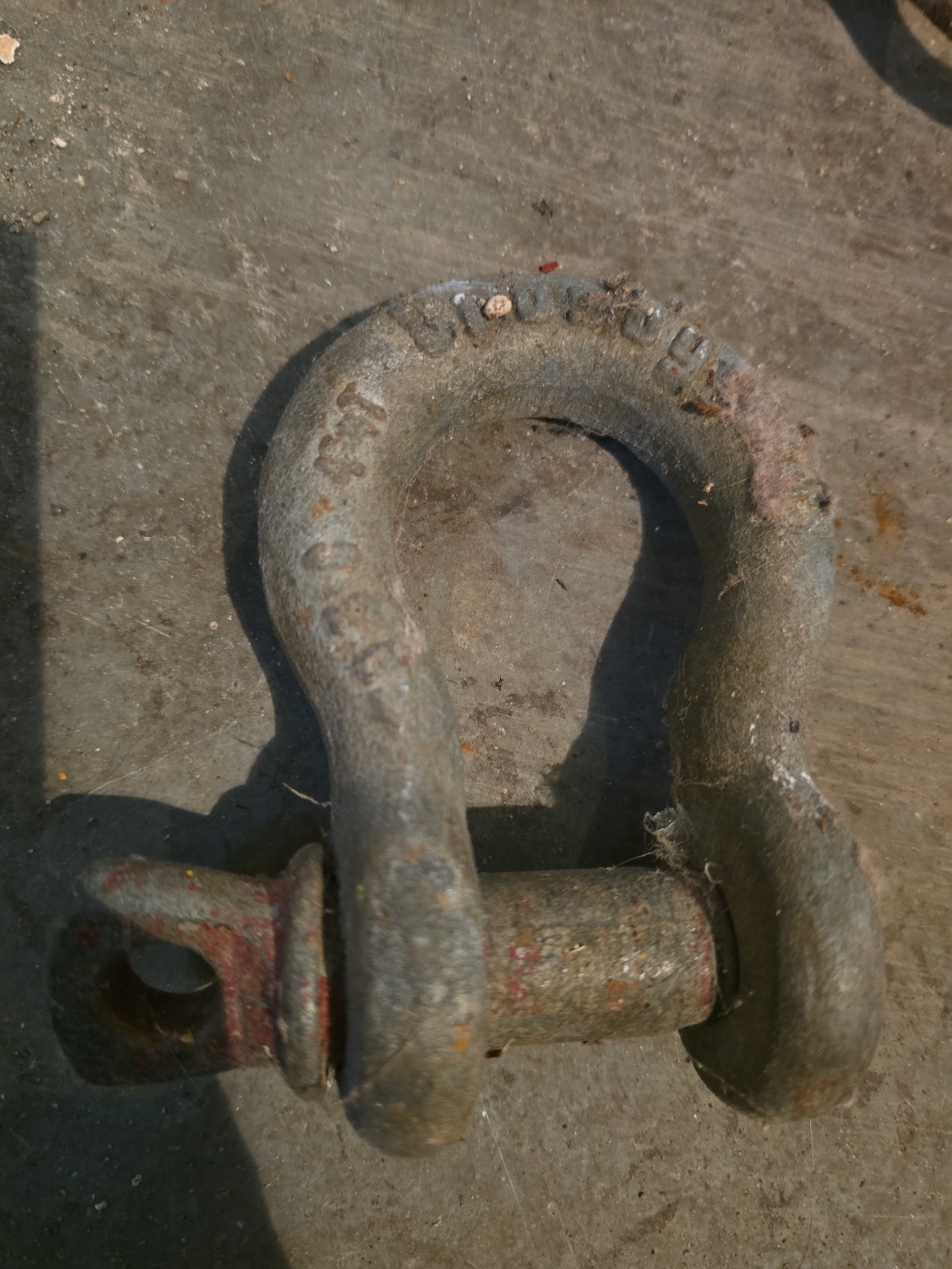 Vintage CROSBY 17 ton shackle clevis and screw pin
