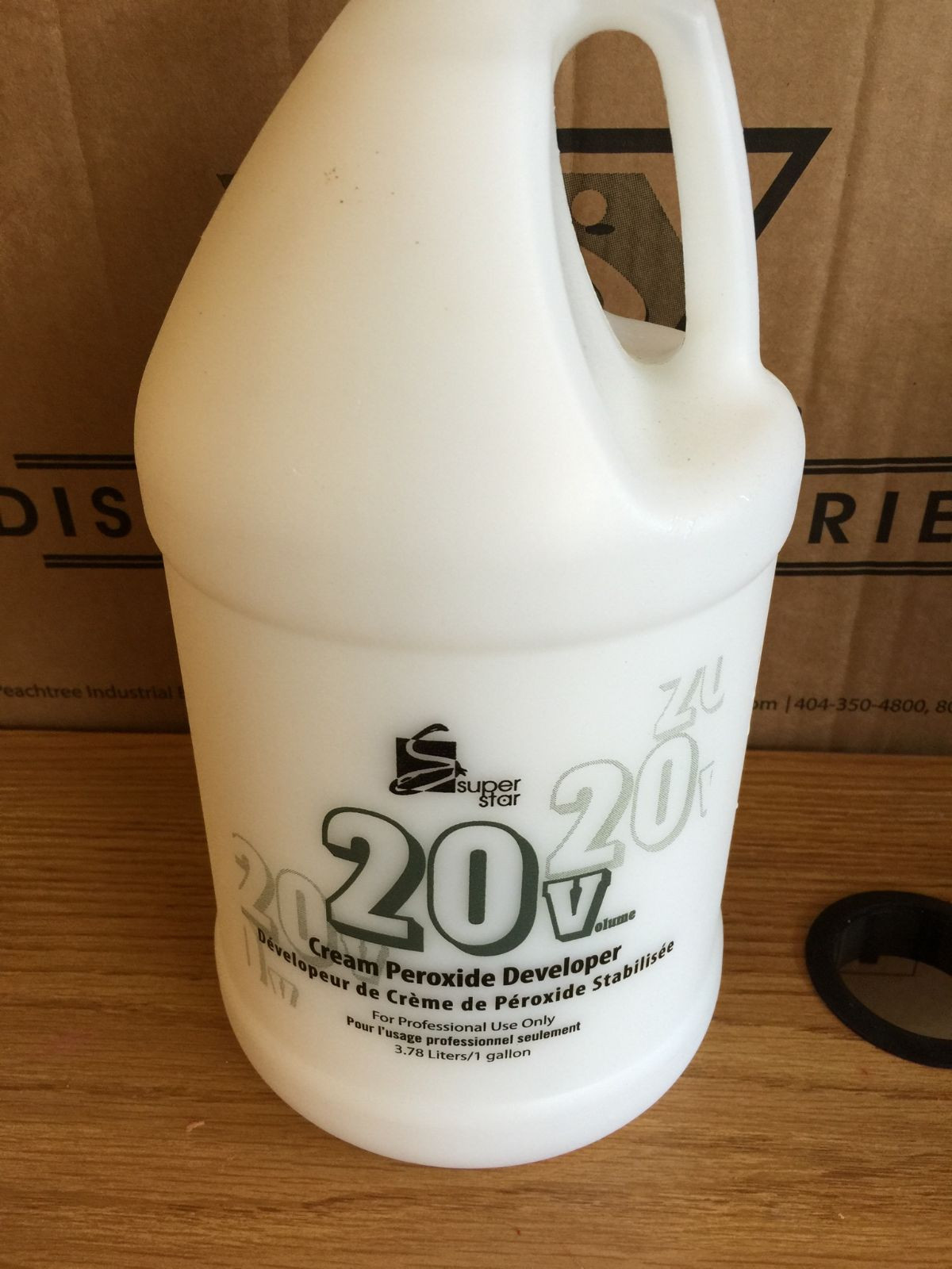 MARIANNA SUPER STAR Stabilized Cream/ Liquid Peroxide Developer 1 Gallon MARIANNA SUPER STAR Stabilized Cream/ Liquid Peroxide Developer 1 Gallon
