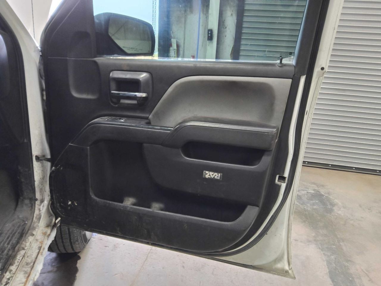 SILVRDO25 2016 Front Door Trim Panel 720899