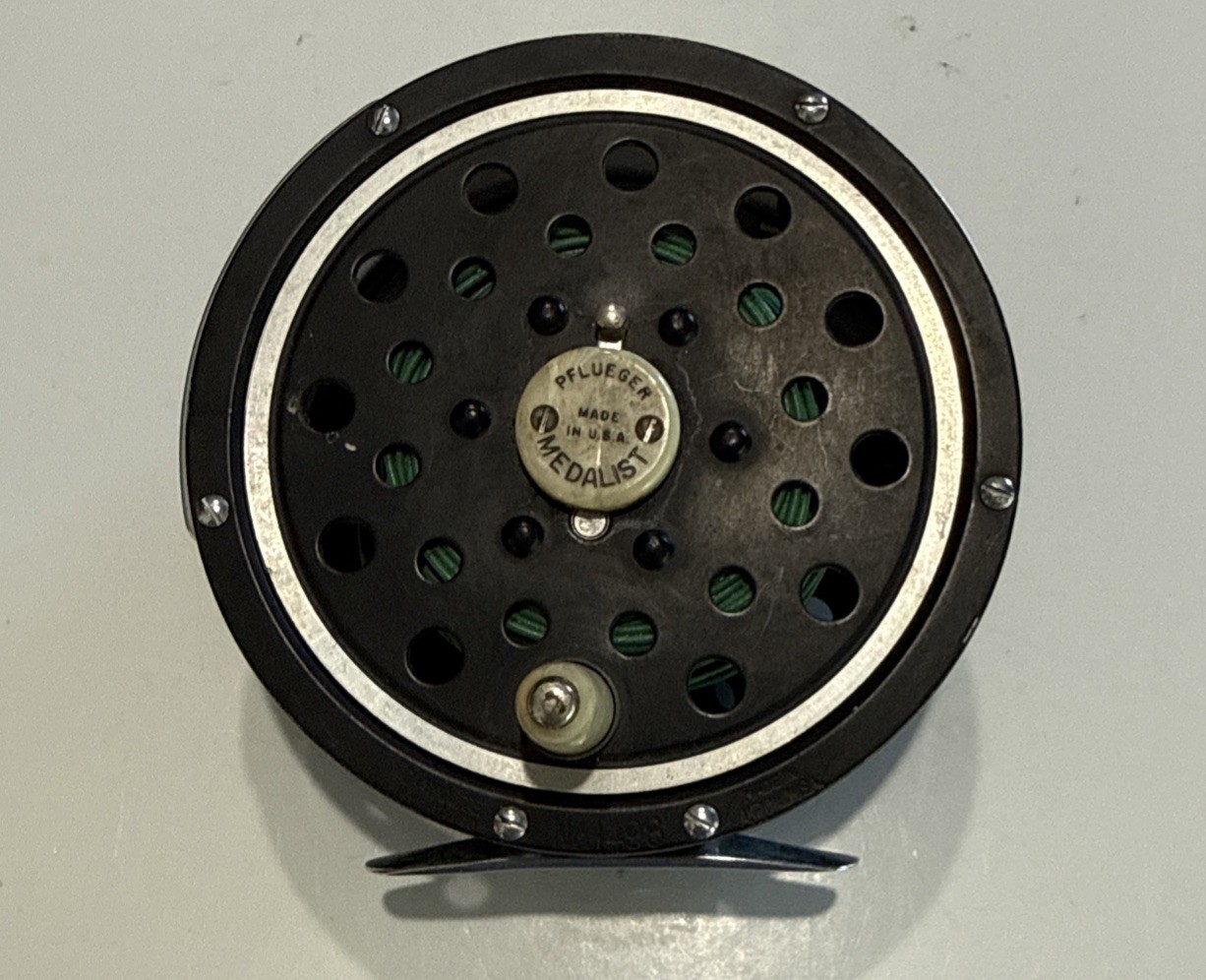 Vintage Pflueger Medalist 1498 Fly Reel Akron OH W/ Diamolite Line Guard Vintage Pflueger Medalist 1498 Fly Reel Akron OH W/ Diamolite Line Guard