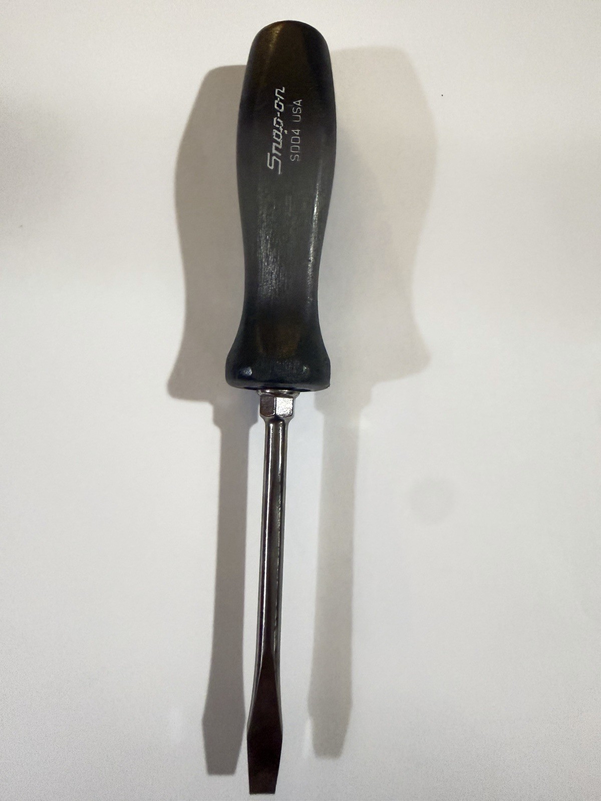 Snap-on classic hard handle flat/slotted screwdriver Model#SDD4. 1/4\ Snap-on classic hard handle flat/slotted screwdriver Model#SDD4. 1/4\