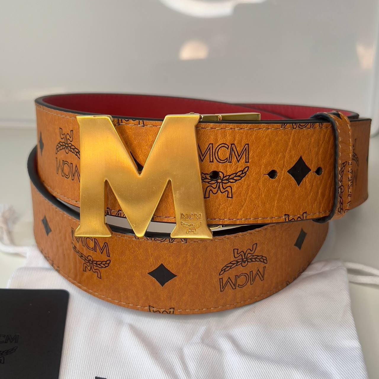 Authentic MCM men\'s belt reversible brown & red leather belt gold buckle Authentic MCM men\'s belt reversible brown & red leather belt gold buckle
