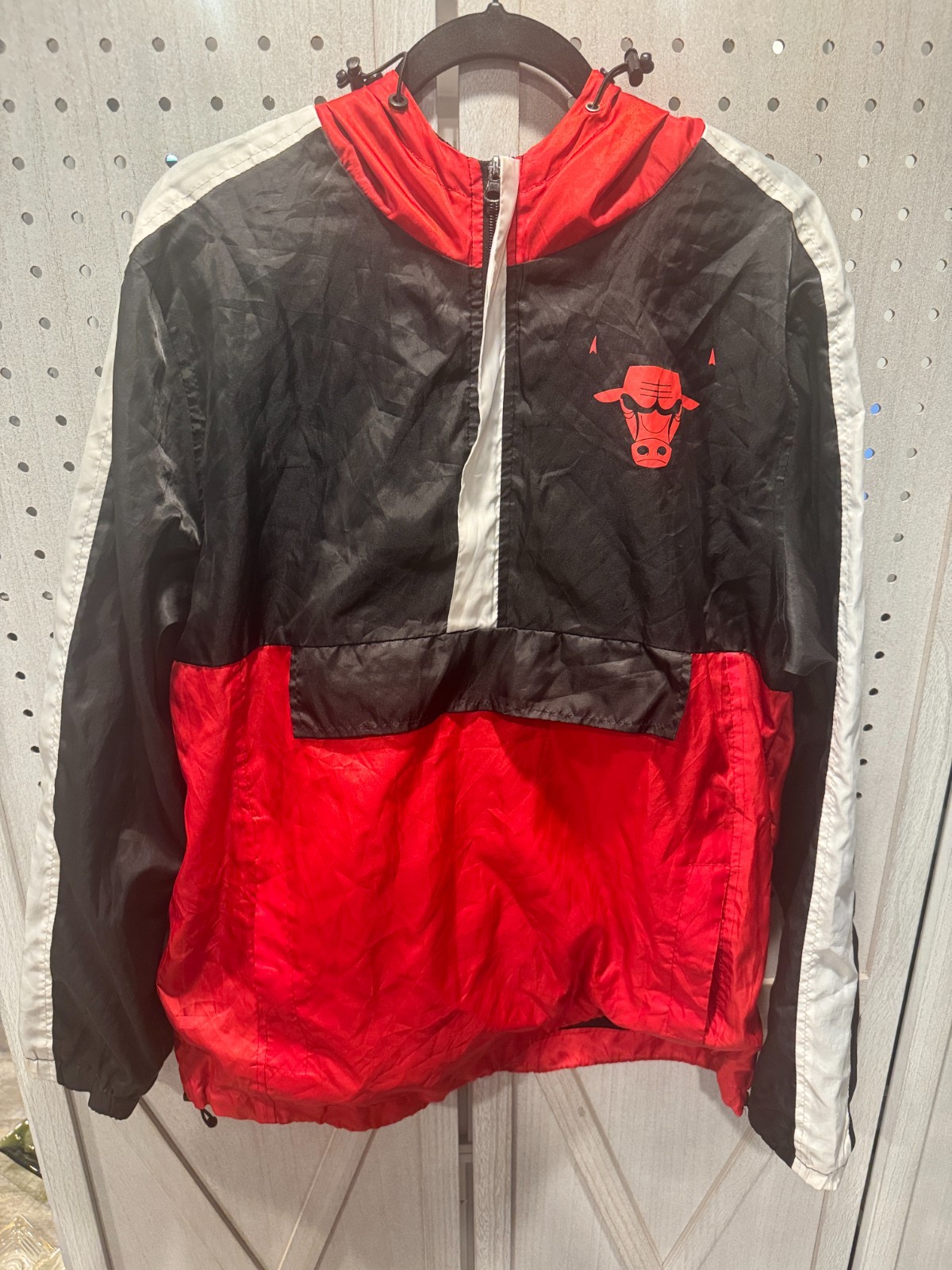 Vintage Old School Chicago Bulls Quarter Zip Hoodie Pullover.  Size L.  NBA