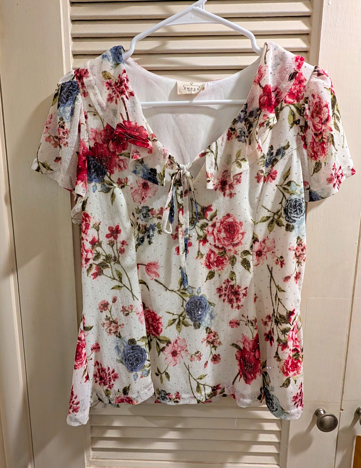 Ember Women’s L Floral Chiffon V-Neck Flutter Sleeve Ruffle Tie Blouse Lined Ember Women’s L Floral Chiffon V-Neck Flutter Sleeve Ruffle Tie Blouse Lined