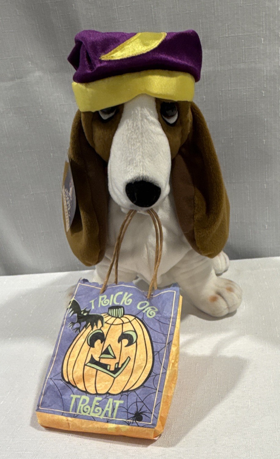 Applause Hush Puppies Halloween Basset Hound Witch Dog Plush NWT Candy Bag Vtg Applause Hush Puppies Halloween Basset Hound Witch Dog Plush NWT Candy Bag Vtg