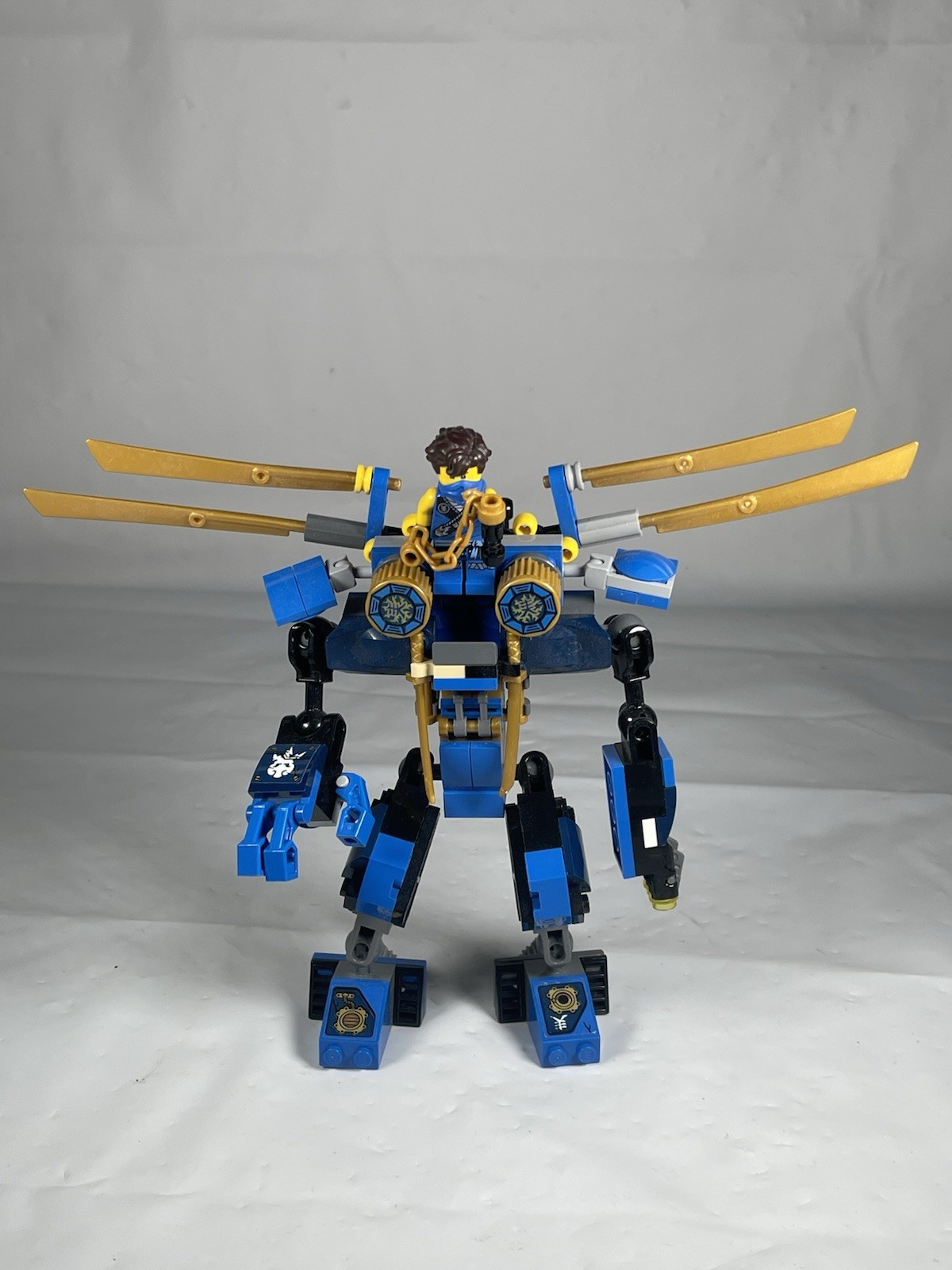LEGO NINJAGO: Electromech (70754) LEGO NINJAGO: Electromech (70754)