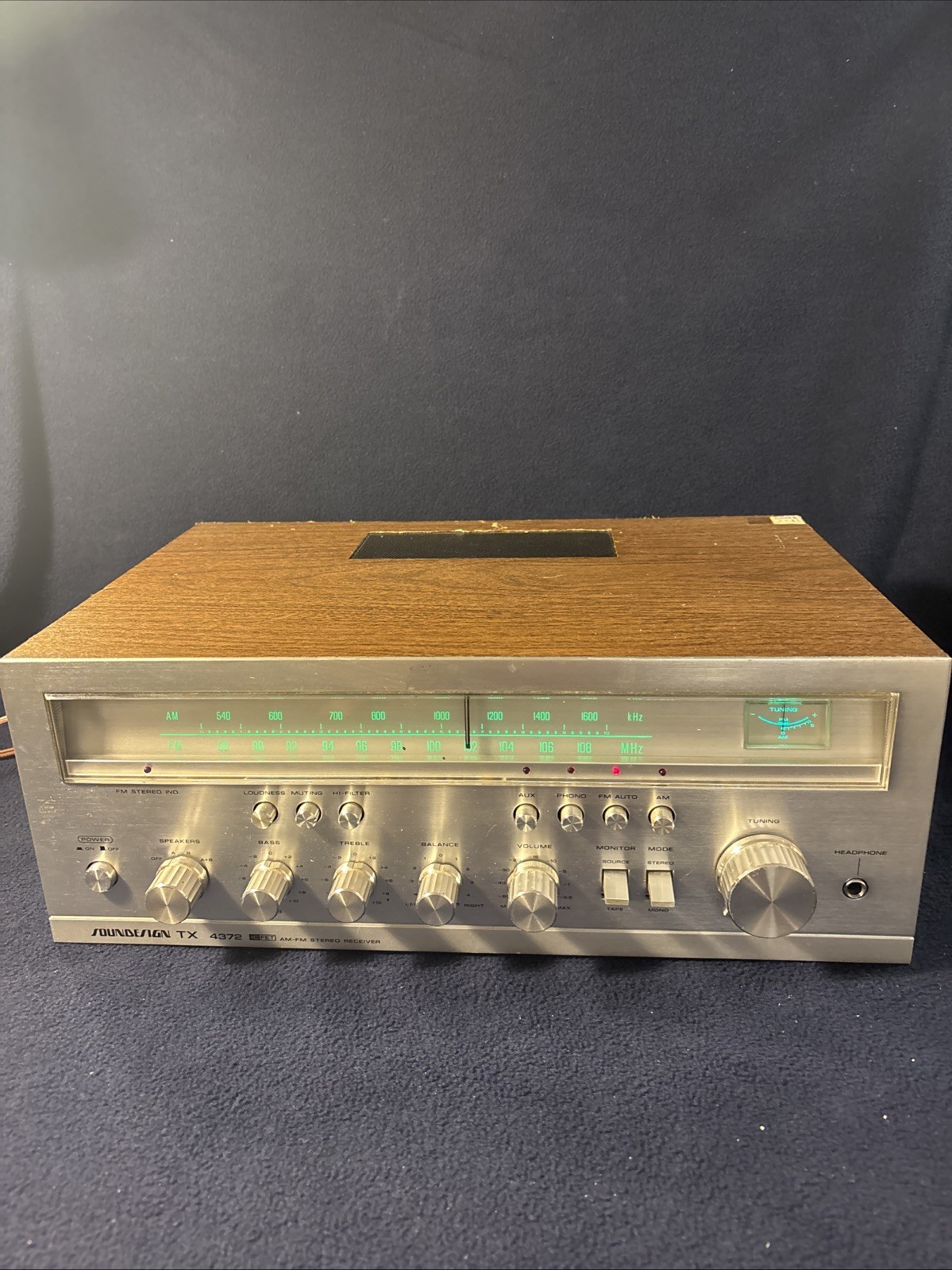 SOUNDESIGN TX 4372 Audio Stereo Receiver Radio AM/FM Vintage TESTED WORKING