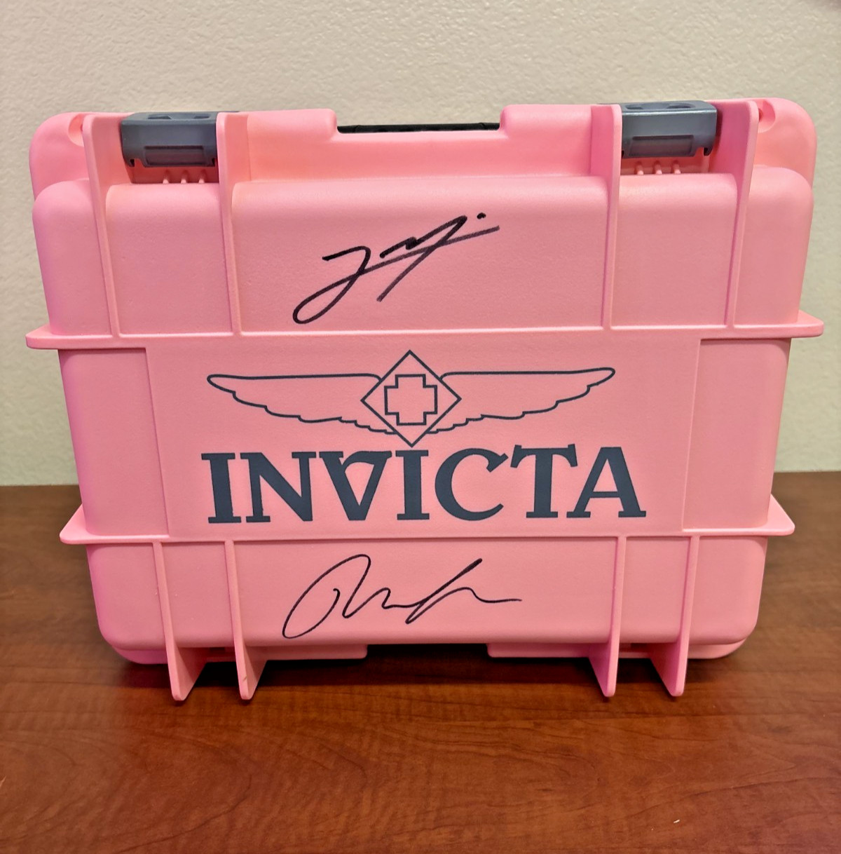 Invicta 2305FTMIA-8BUNDLE The Miami Bundle RARE  Pink Case Signed F2 Collect New