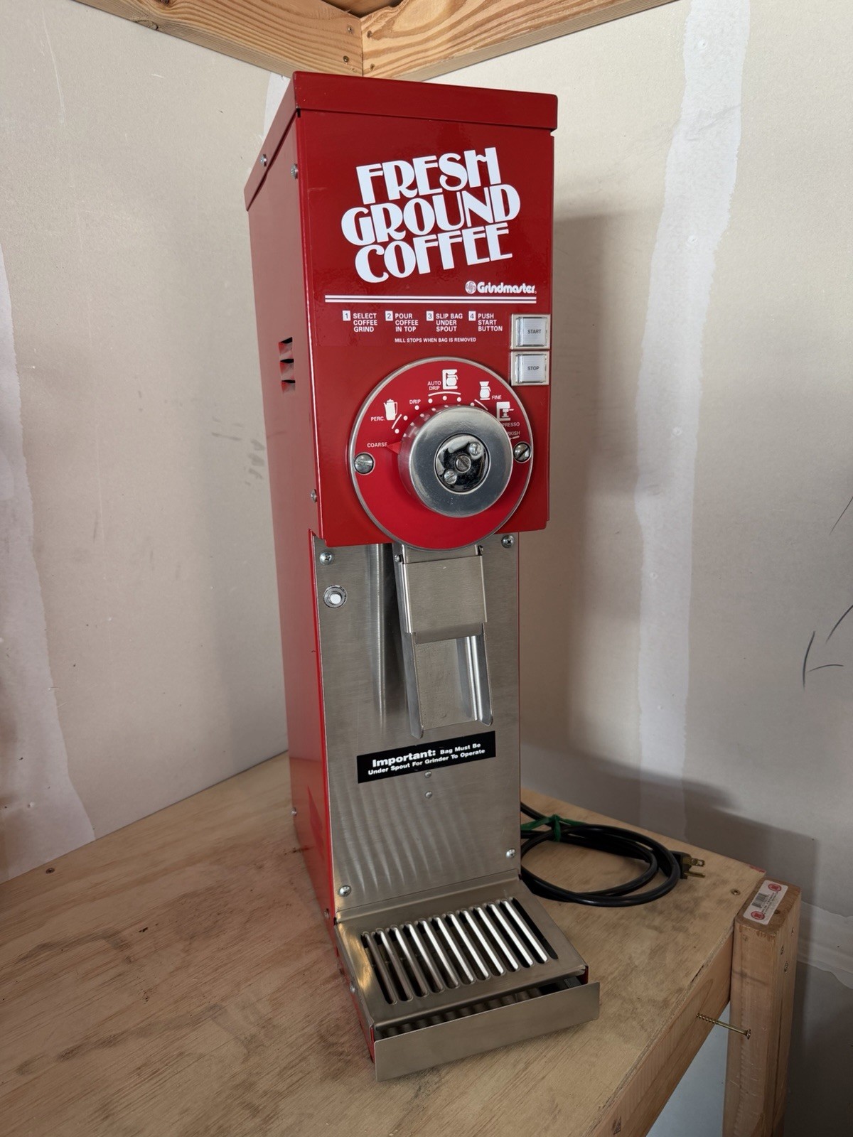Grindmaster 875 Whole Bean Commercial Coffee Grinder, Excellent Condition