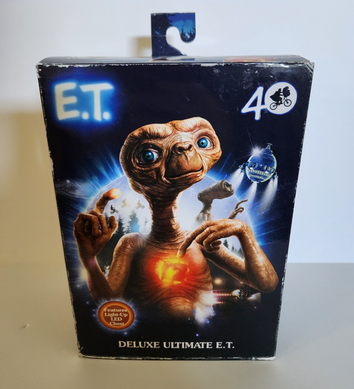 Neca E.T. Deluxe Ultimate E.T. Action Figure 4.5\