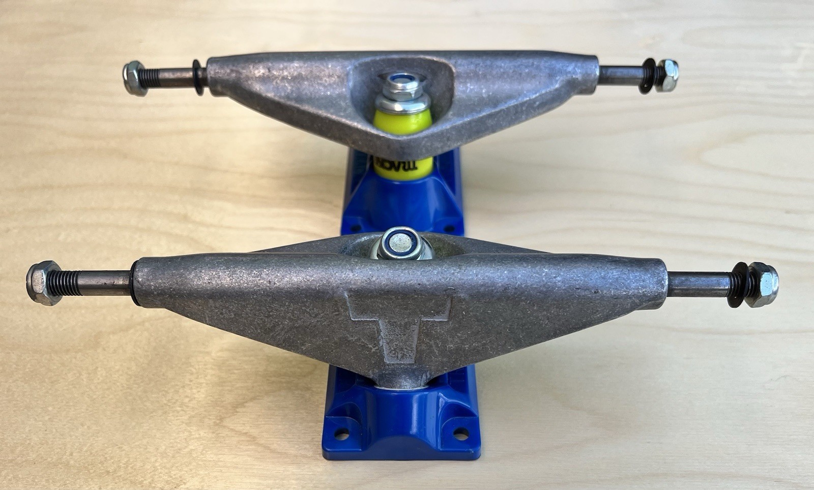 TRACKER STREET TRACK VINTAGE SKATEBOARD TRUCKS Z-FLEX UFO INDEPENDENT LAZER