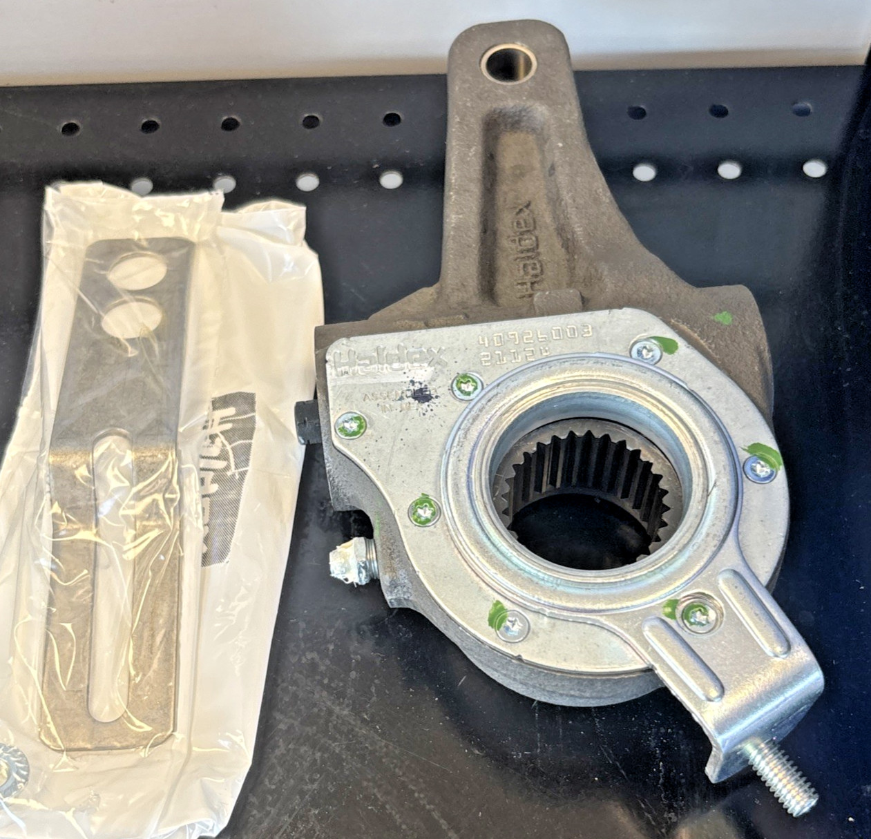 ~ NEW GENUINE HALDEX AUTOMATIC SLACK ADJUSTER ~ 40020227