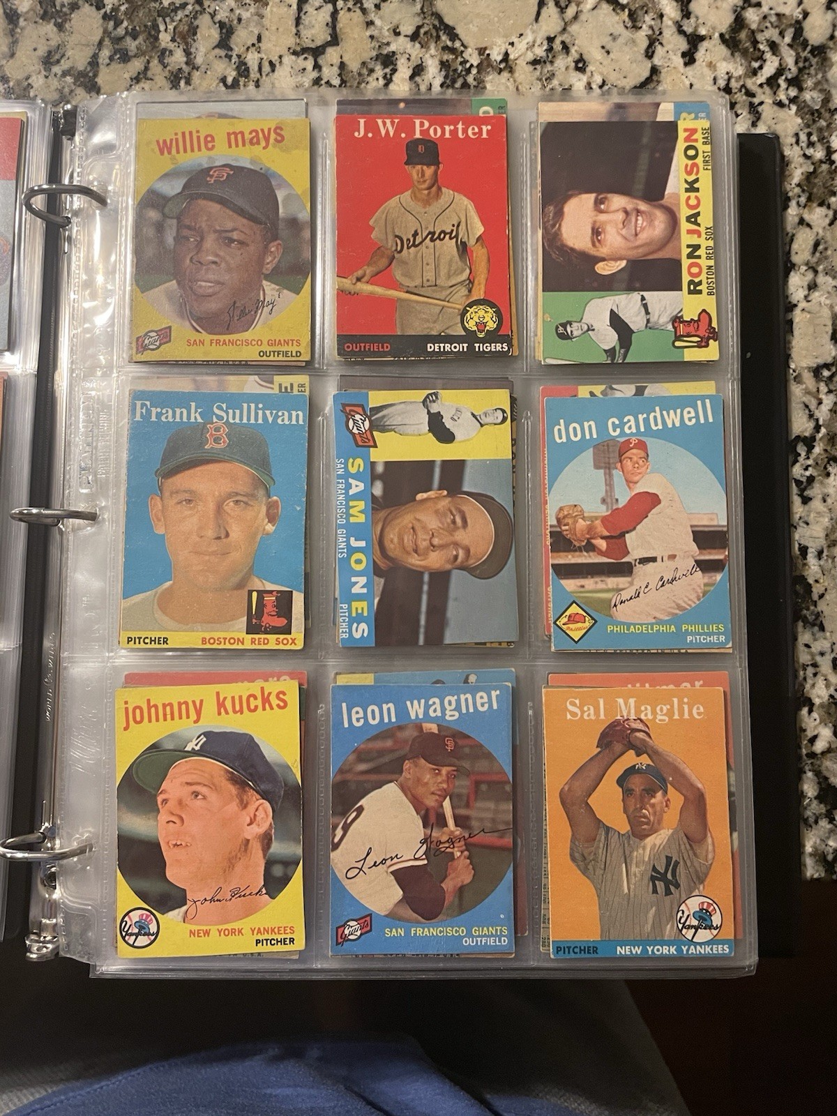 Vintage 50\'s & 60\'s Baseball Card Lot (393 Cards) Vintage 50\'s & 60\'s Baseball Card Lot (393 Cards)